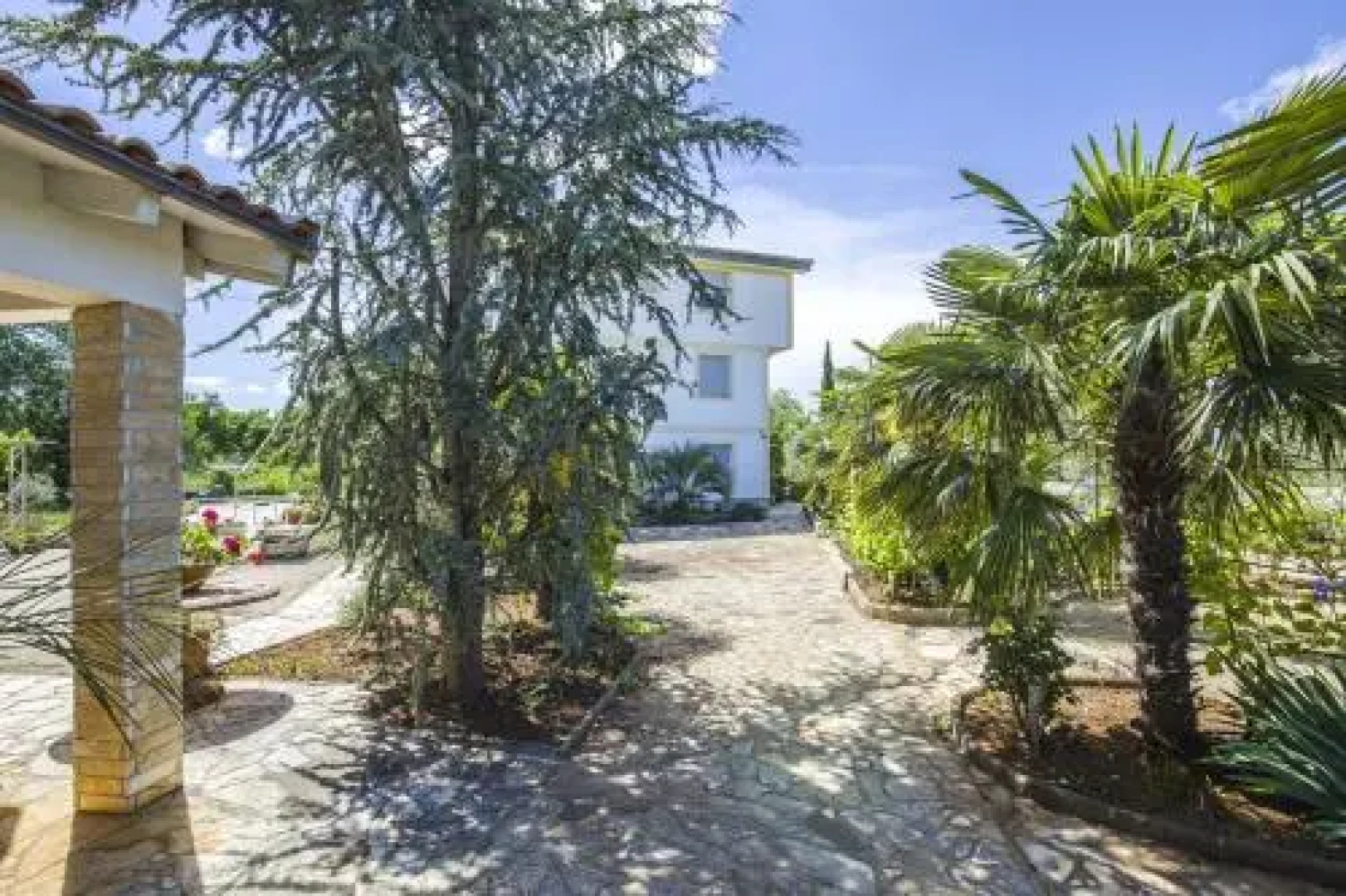 Apartments Ljubica 2424