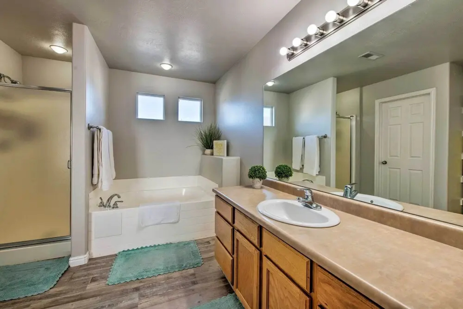 Mtn View Townhome w/ Amenities, 17 Mi to Snowbird!