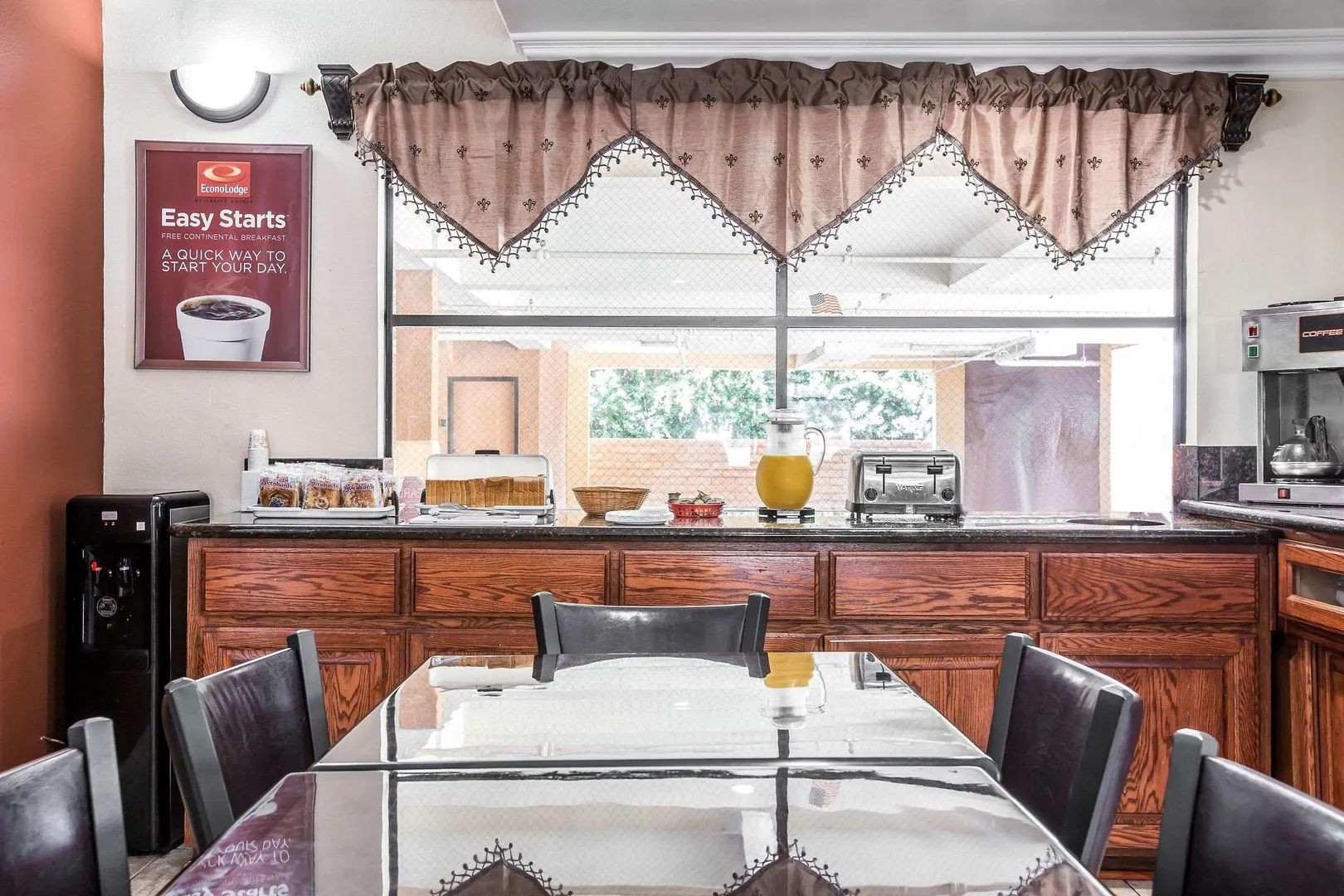Pico Rivera Inn and Suites