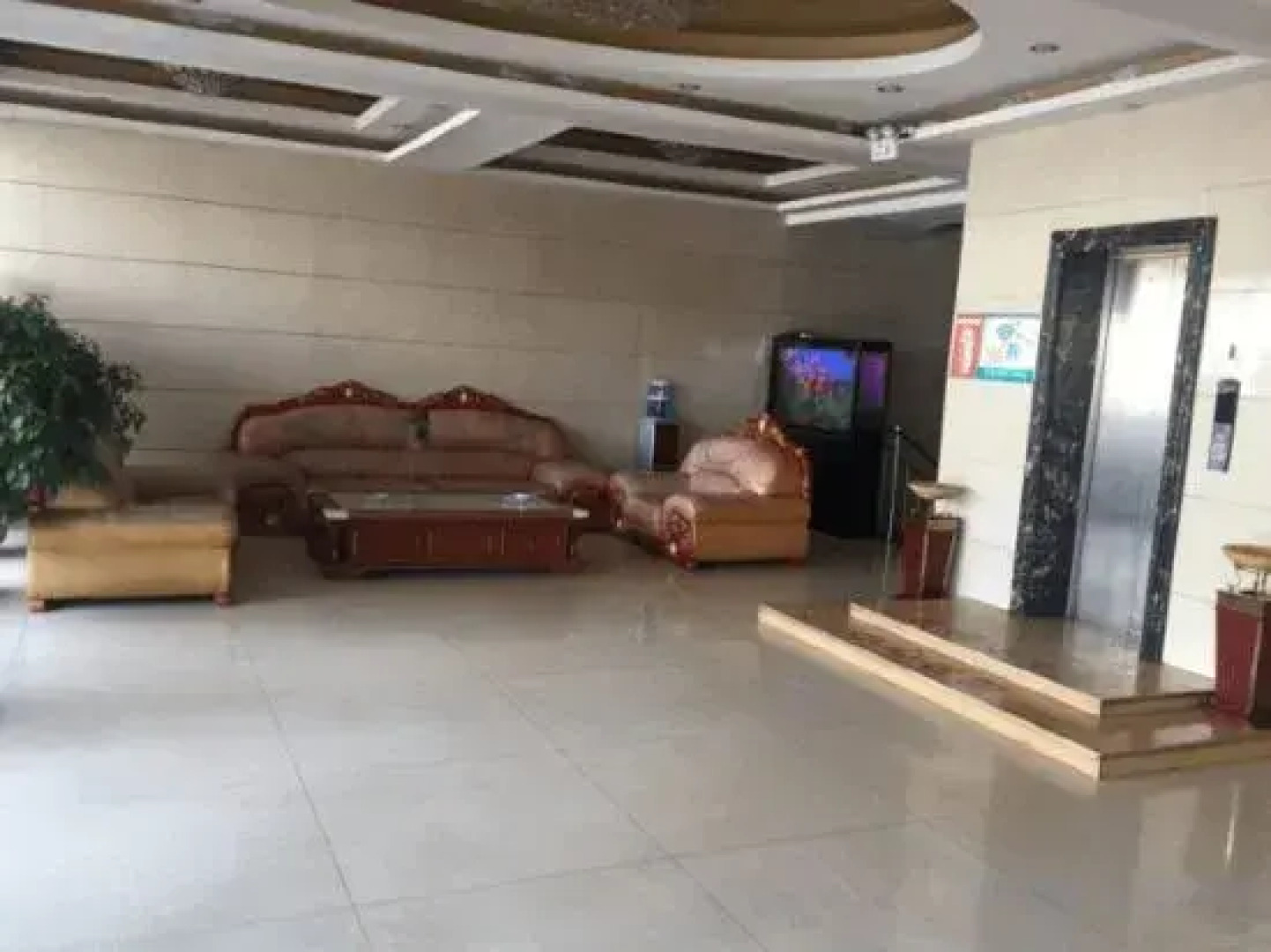 Linfen junrui business hotel