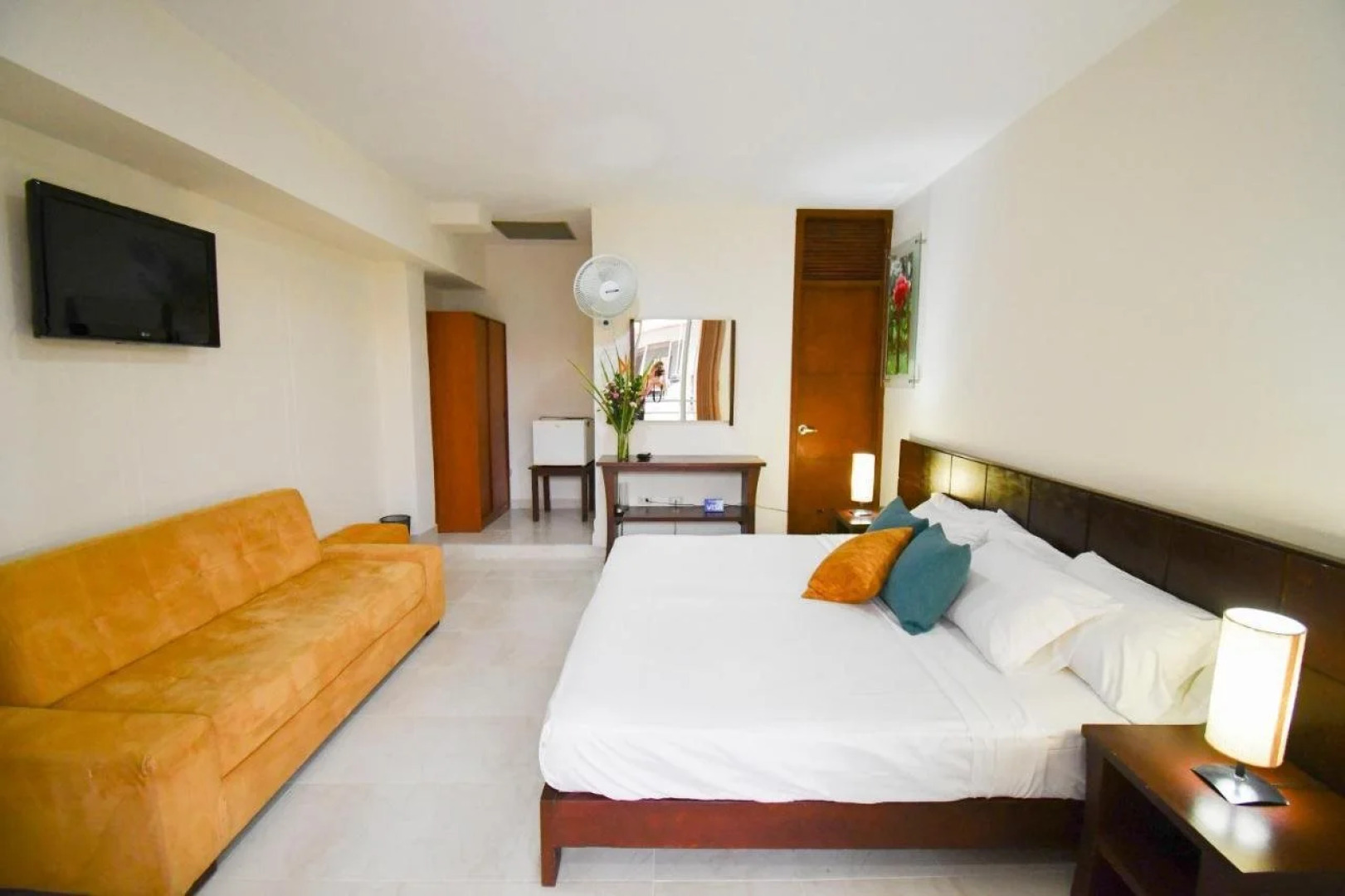 Hotel Mónaco Armenia