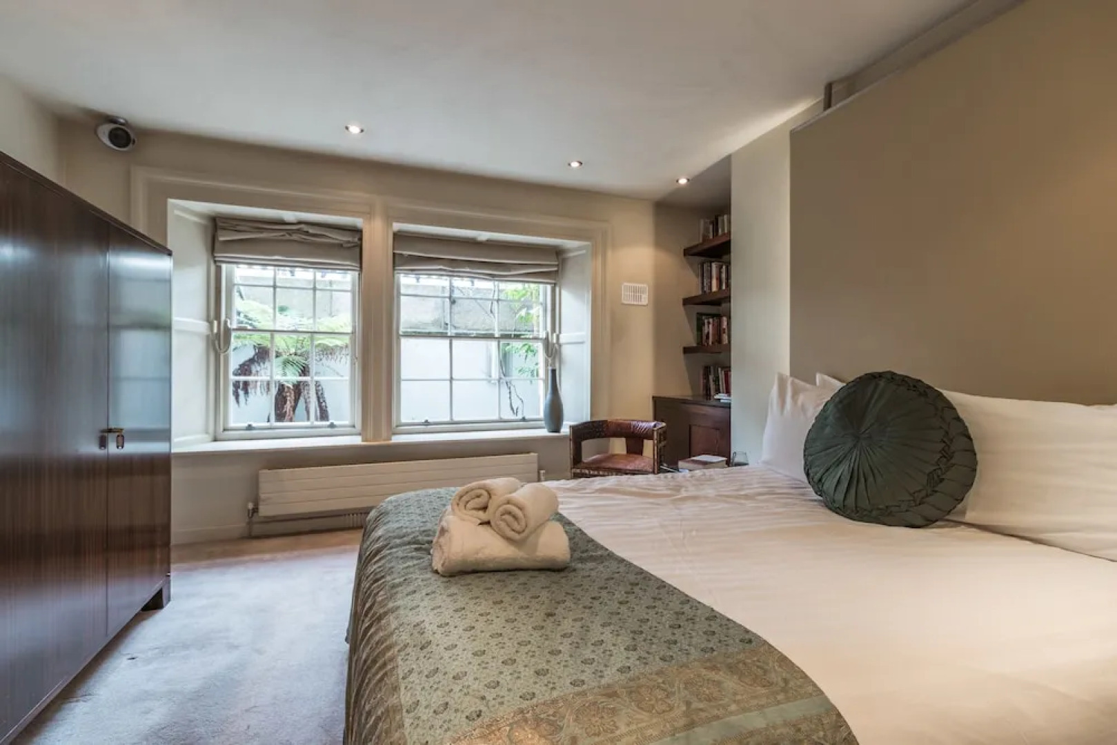 The Oscar Wilde Suite by 5STARSTAY