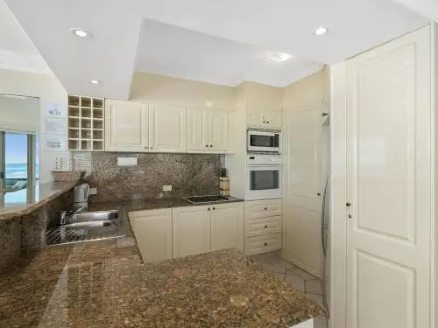 Casa Del Rey, Unit 5