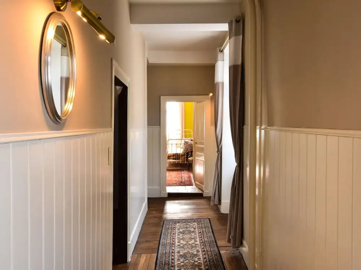 Fantastic property with large swimming pool and garden in the heart of France!