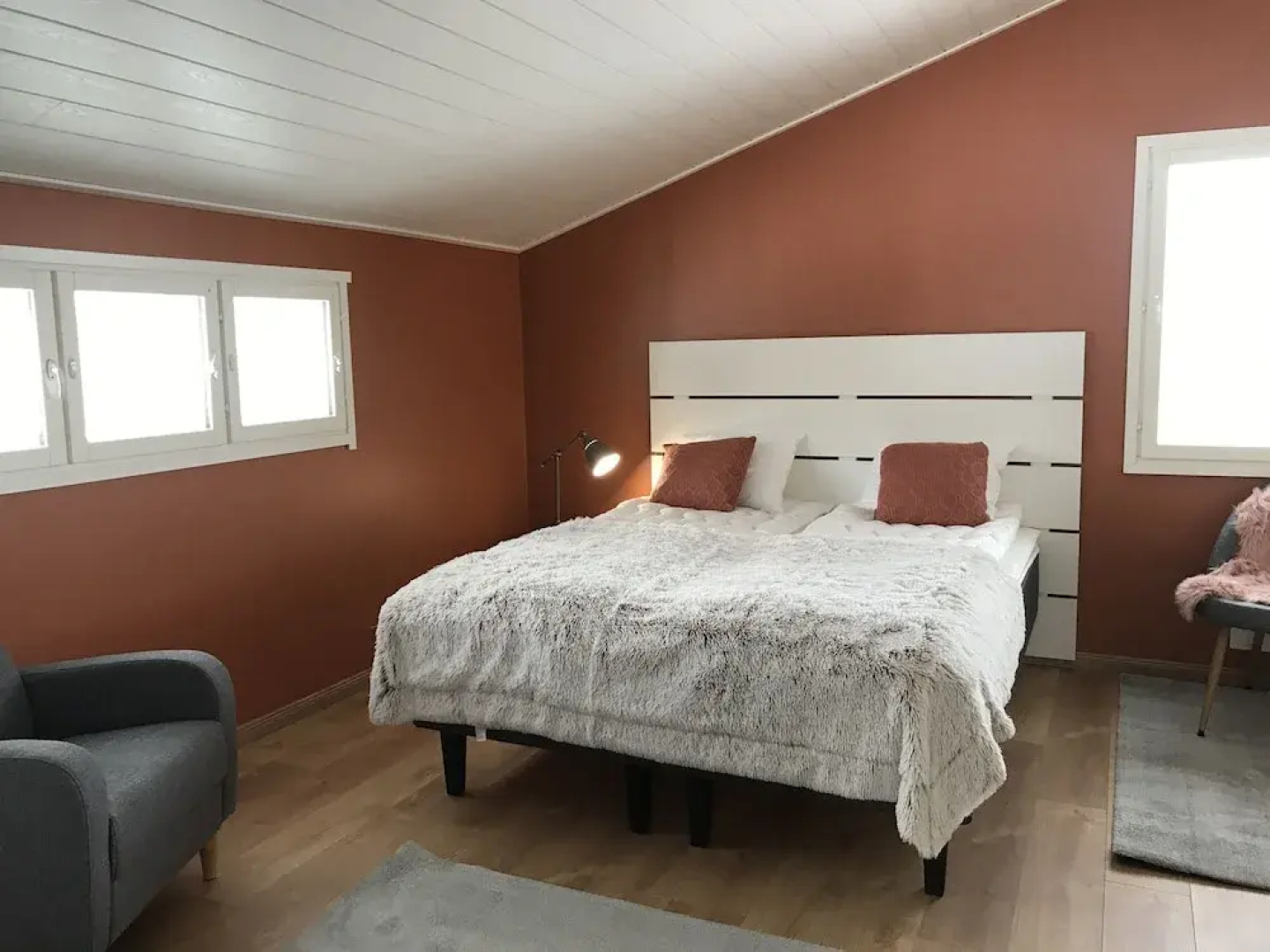 Iisakki Guest House