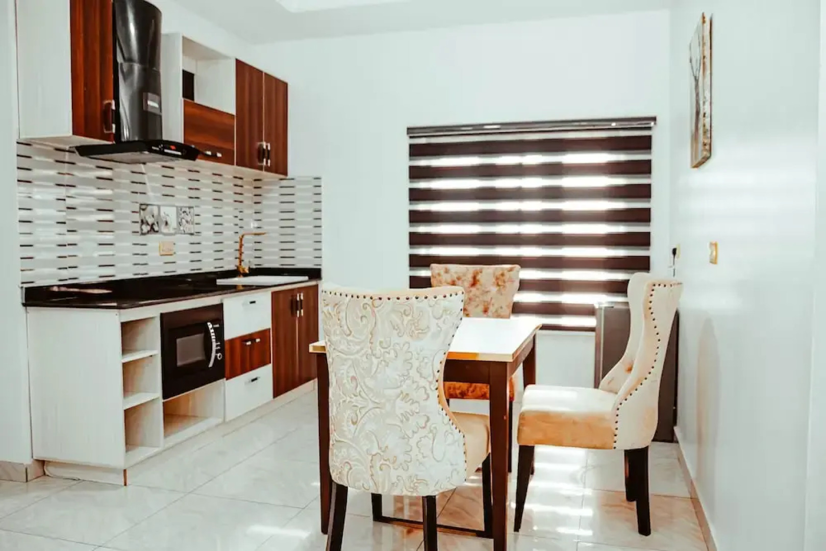 247 Luxury Hotel & Apartment Ajah