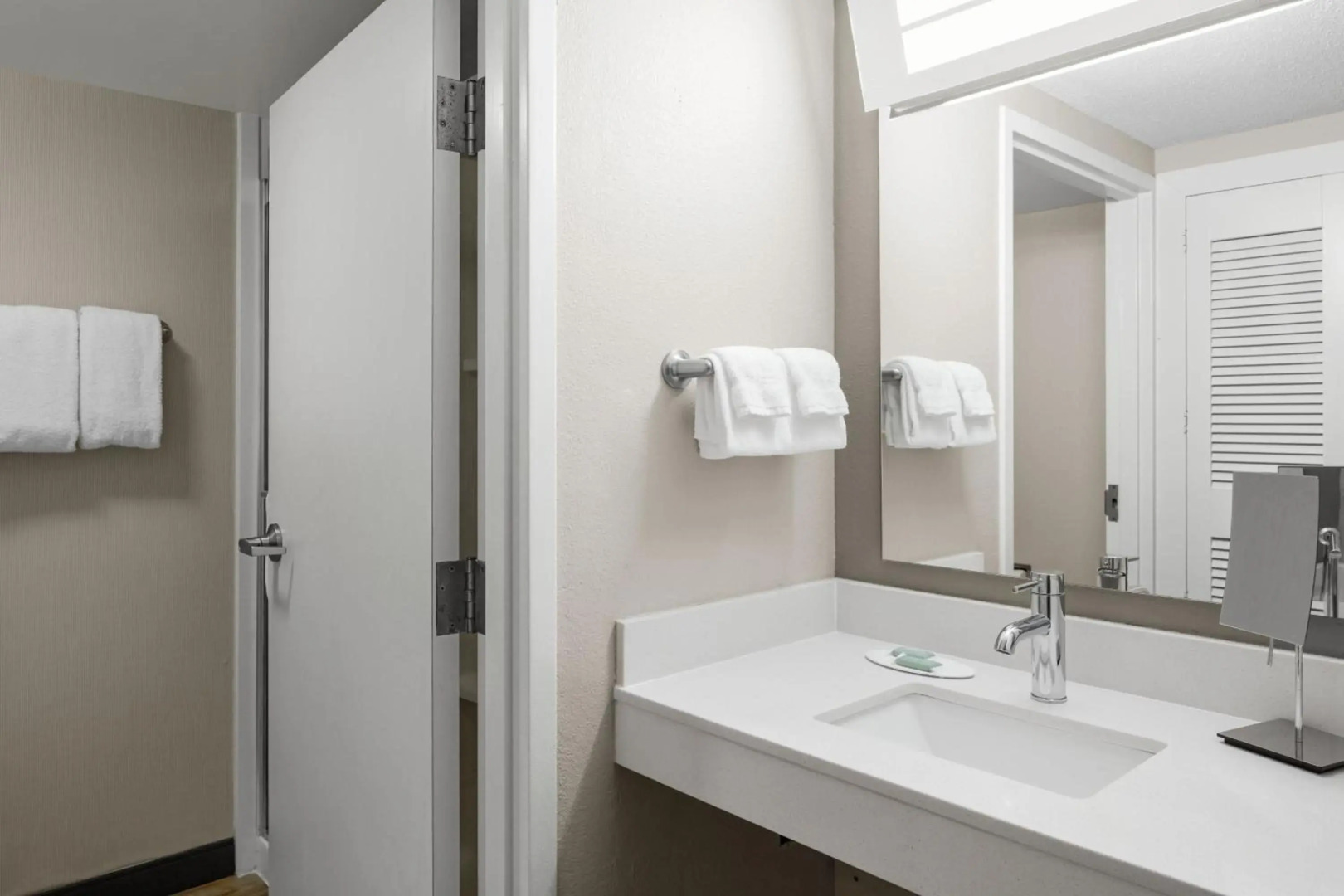 Courtyard by Marriott Newport News Yorktown