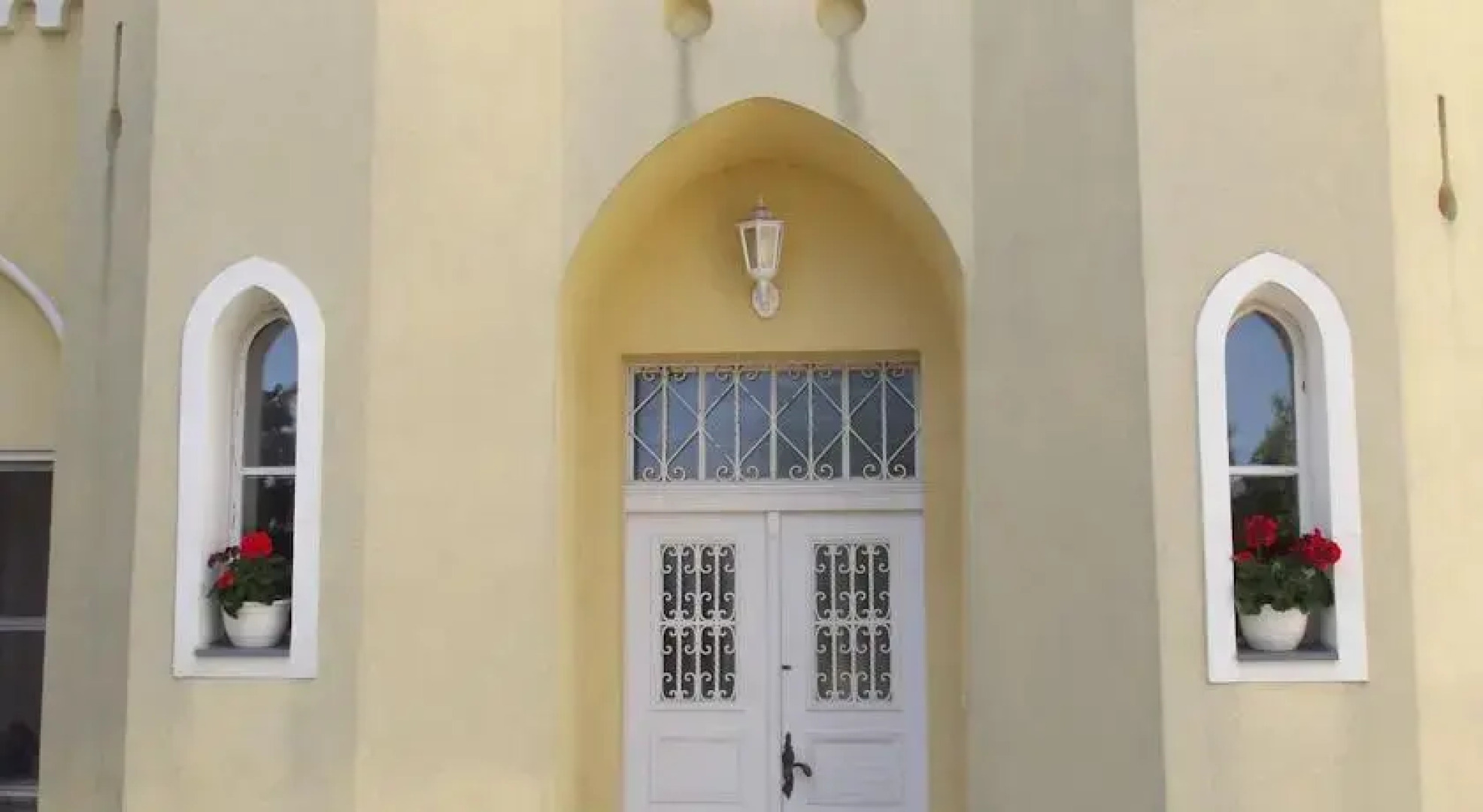 Sir David Balaton Castle