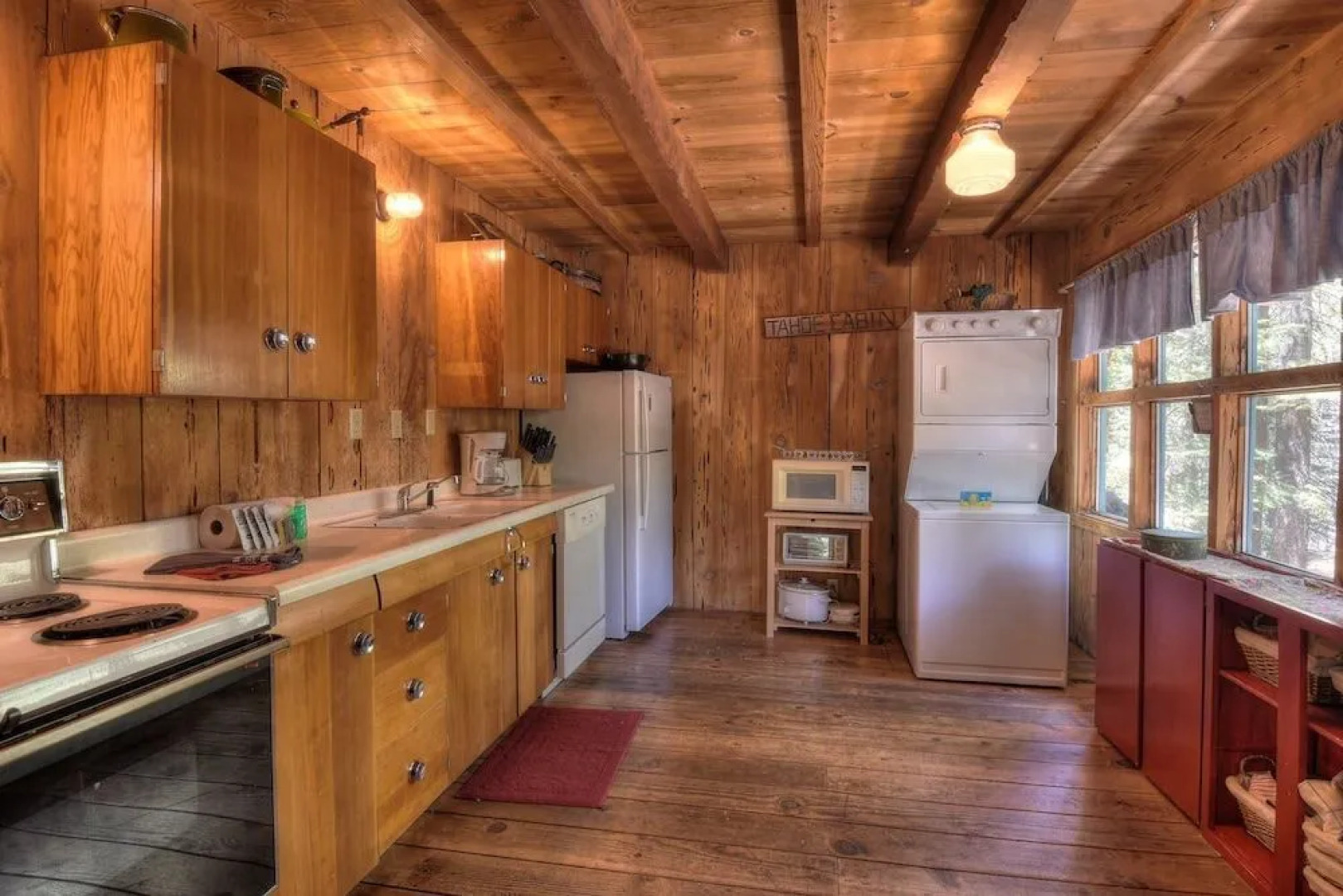 Charming Cascade Chalet