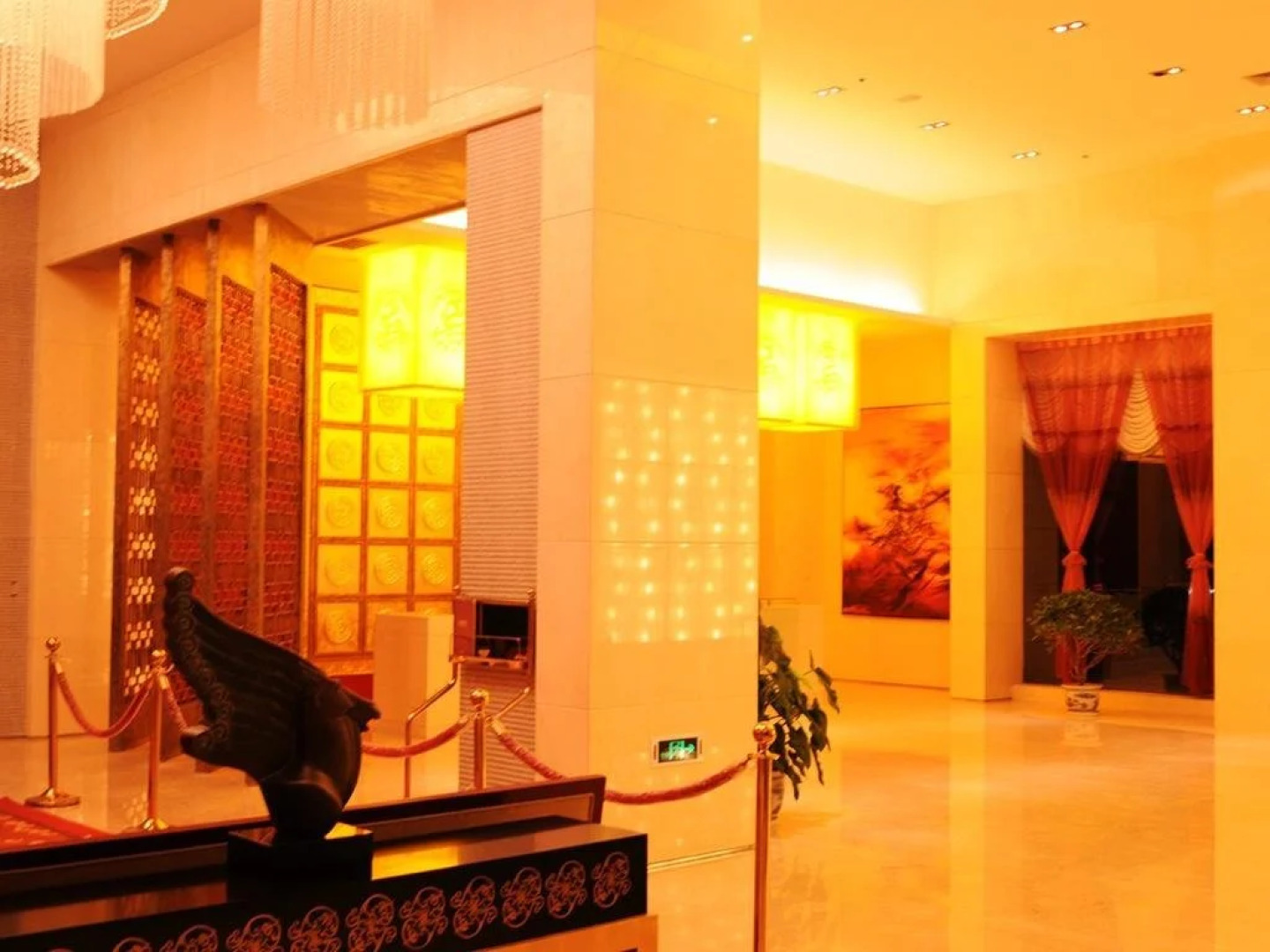 Rising Dragon International Hotel