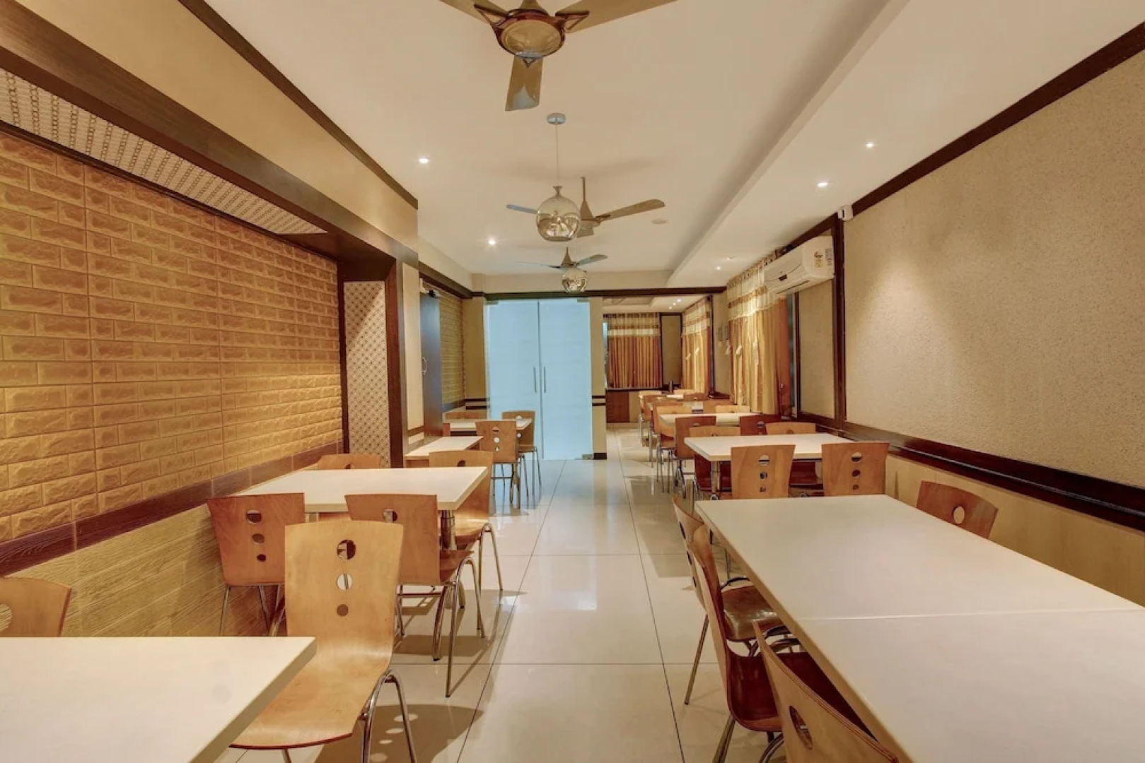 Townhouse 947 Hotel Tiruchendur Mani Iyer