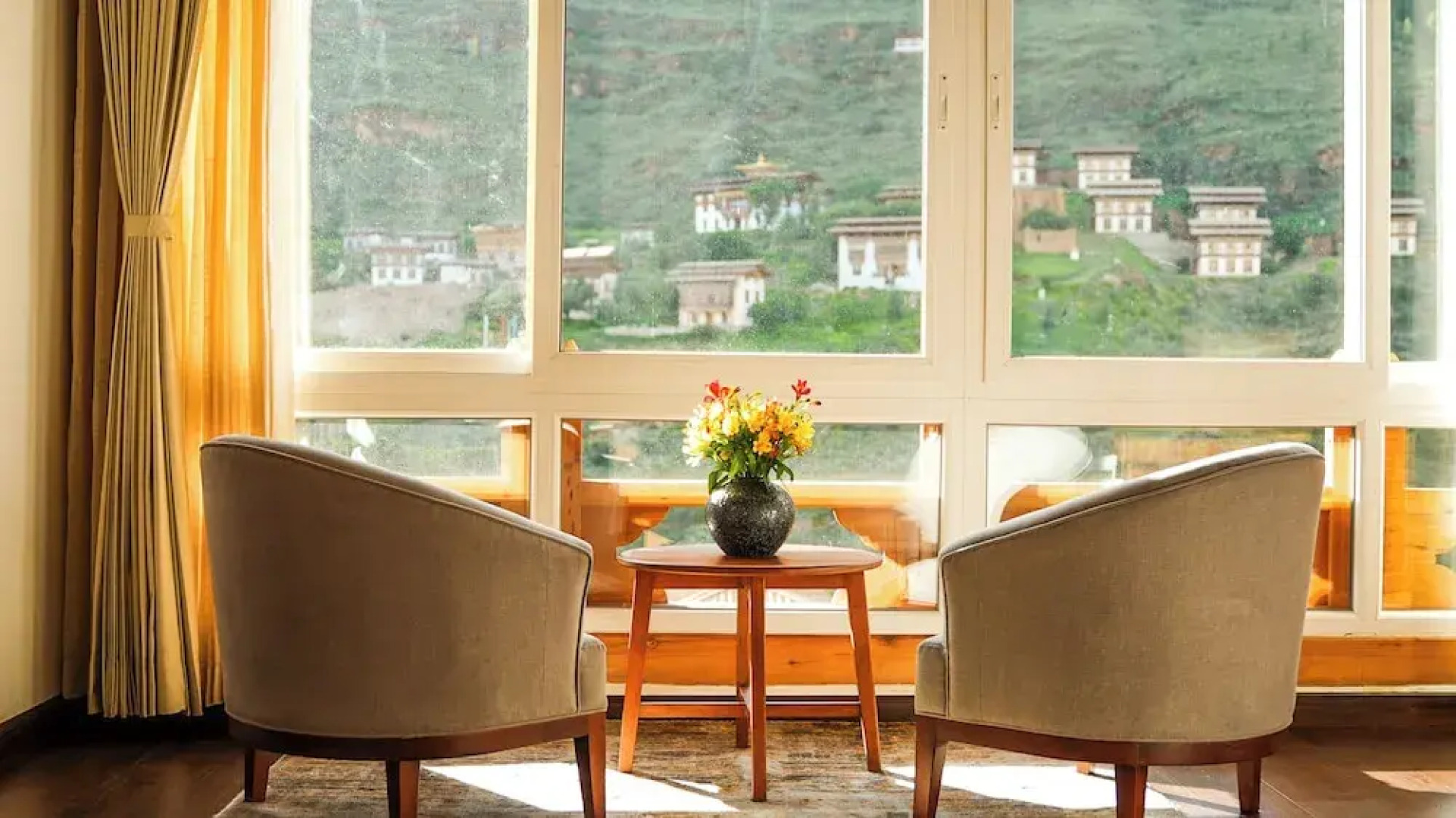 The 33rd Executive Suites