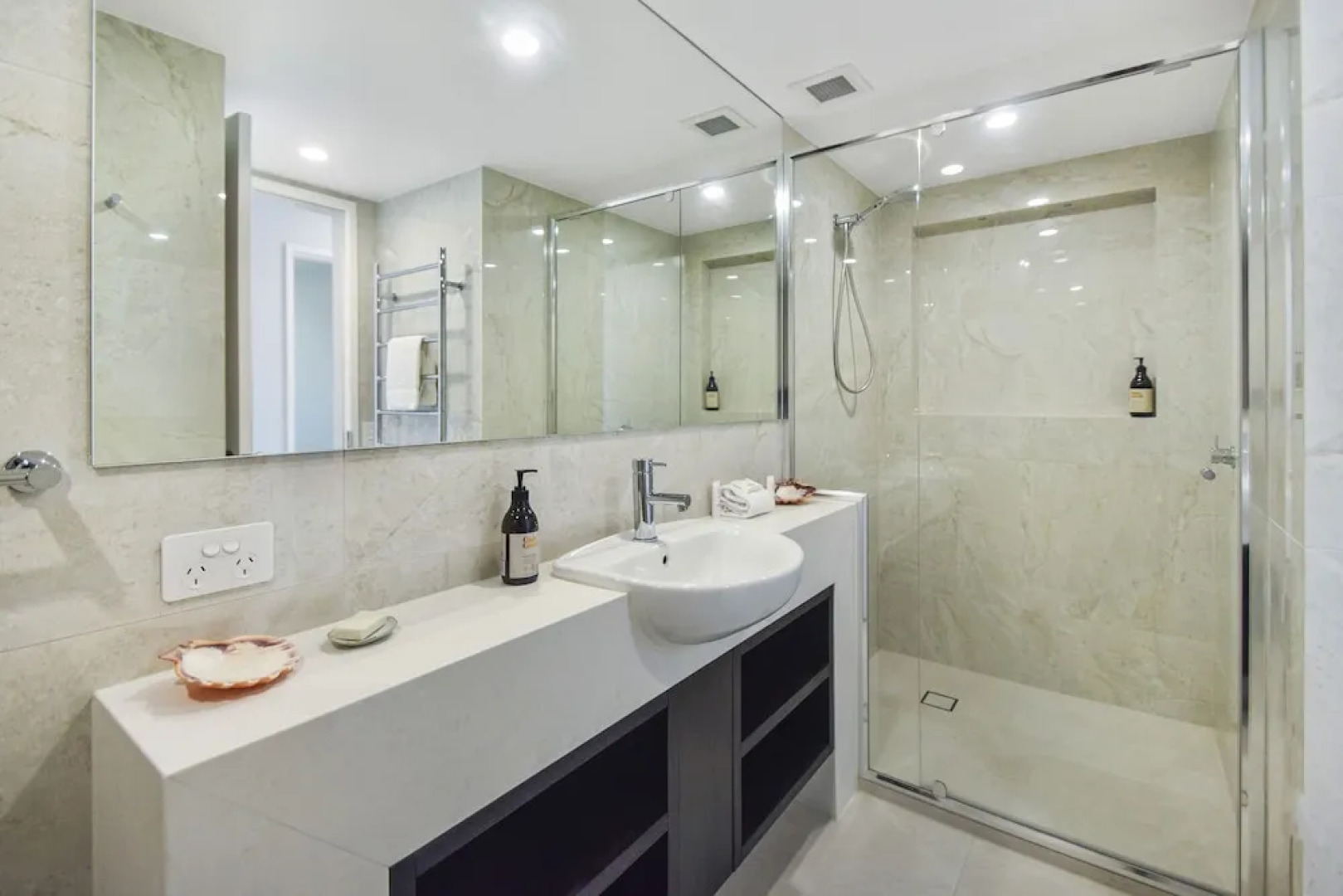 Picture Point Apartments