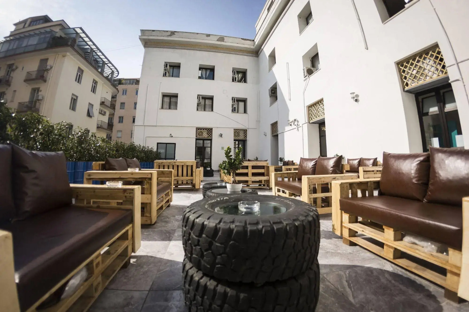 NeapolitanTrips Hostel and Bar