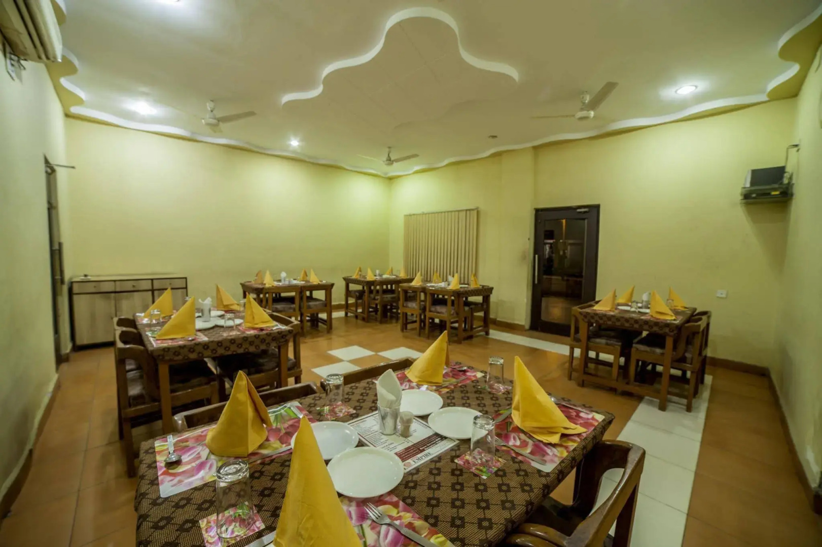 Hotel Empire Gandhidham