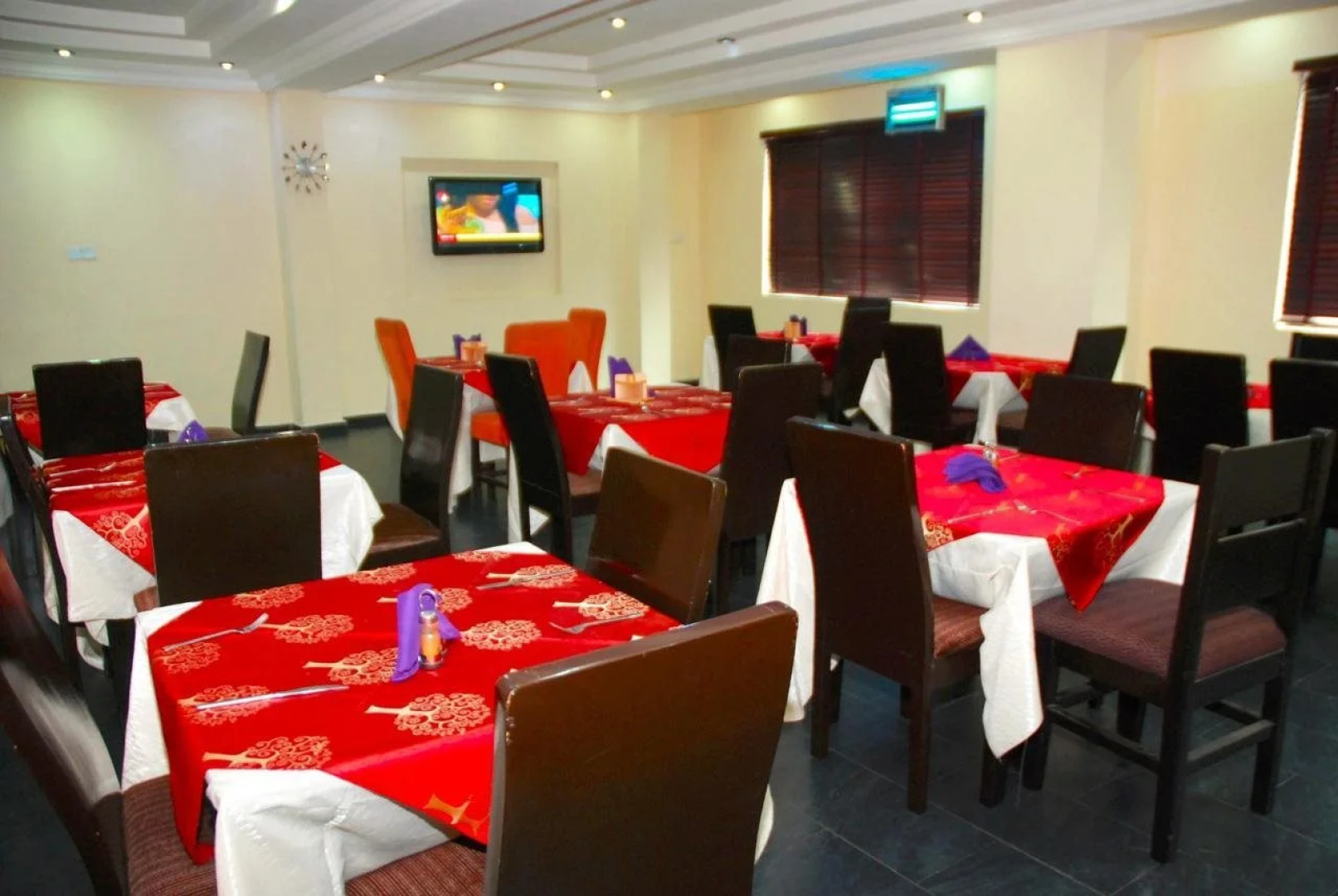 Lucky Sunshine Hotel