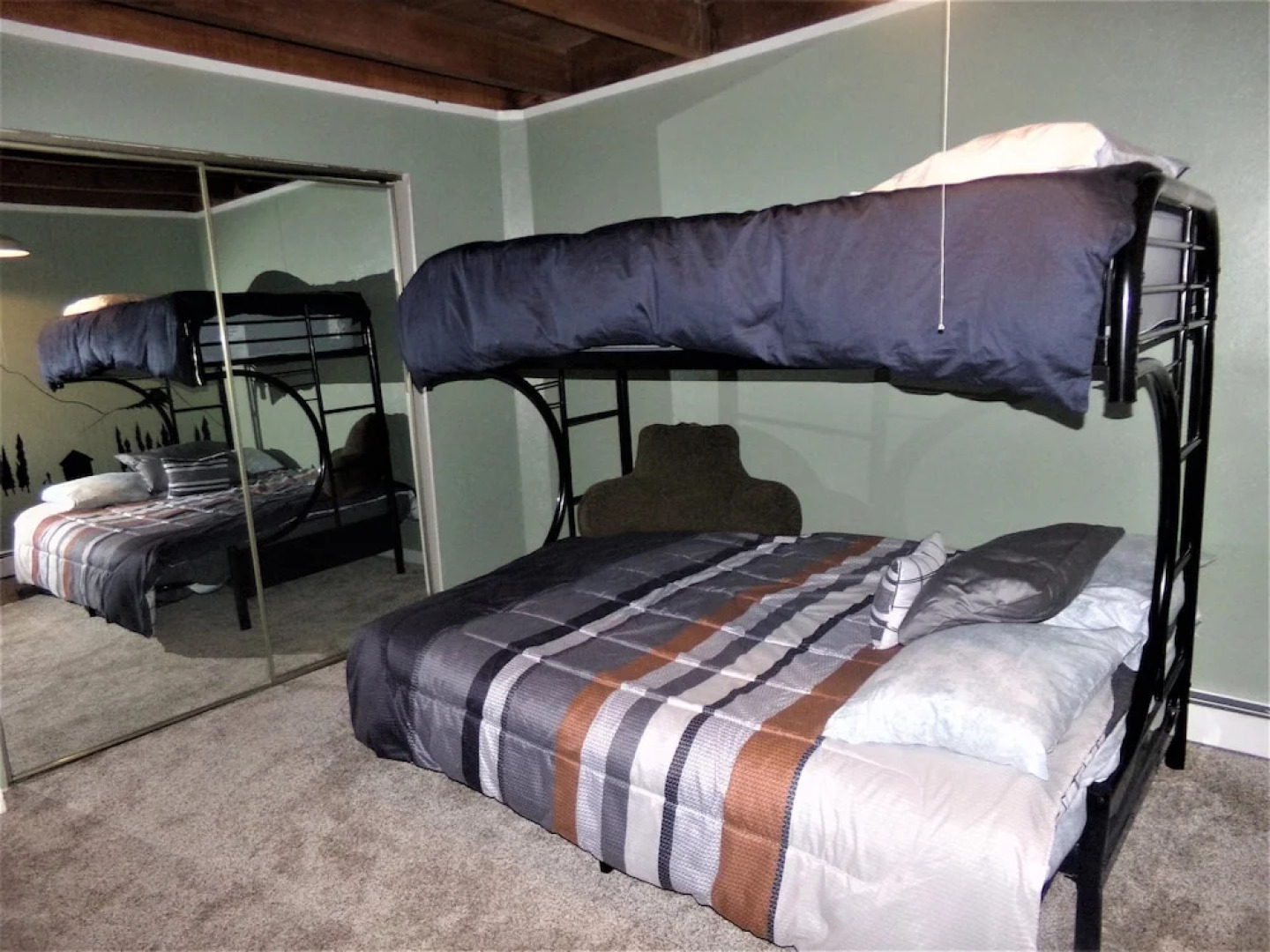 Three House 2 Bed 2 Bath THWC