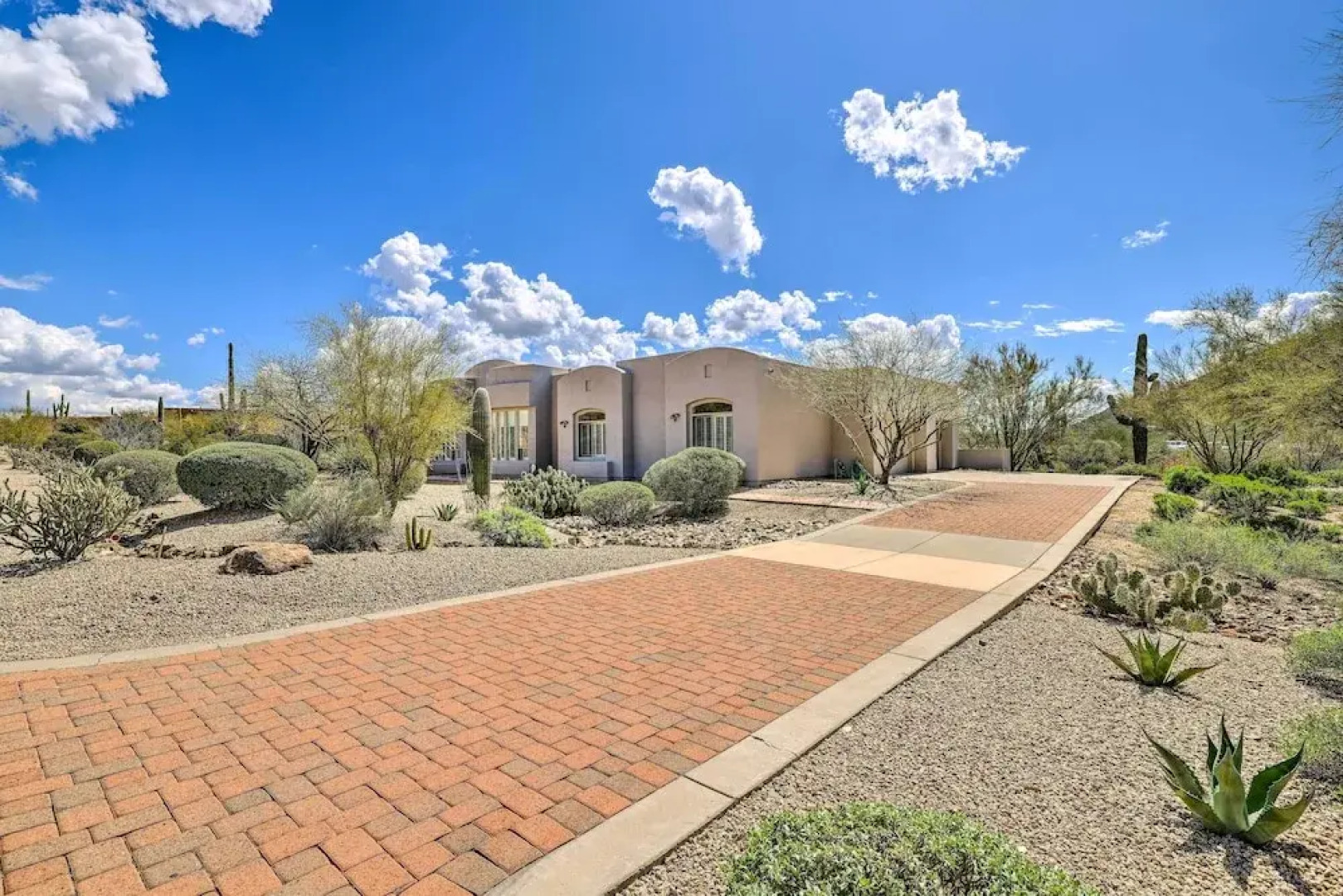 Stunning Cave Creek Home w/ Infinity Pool!