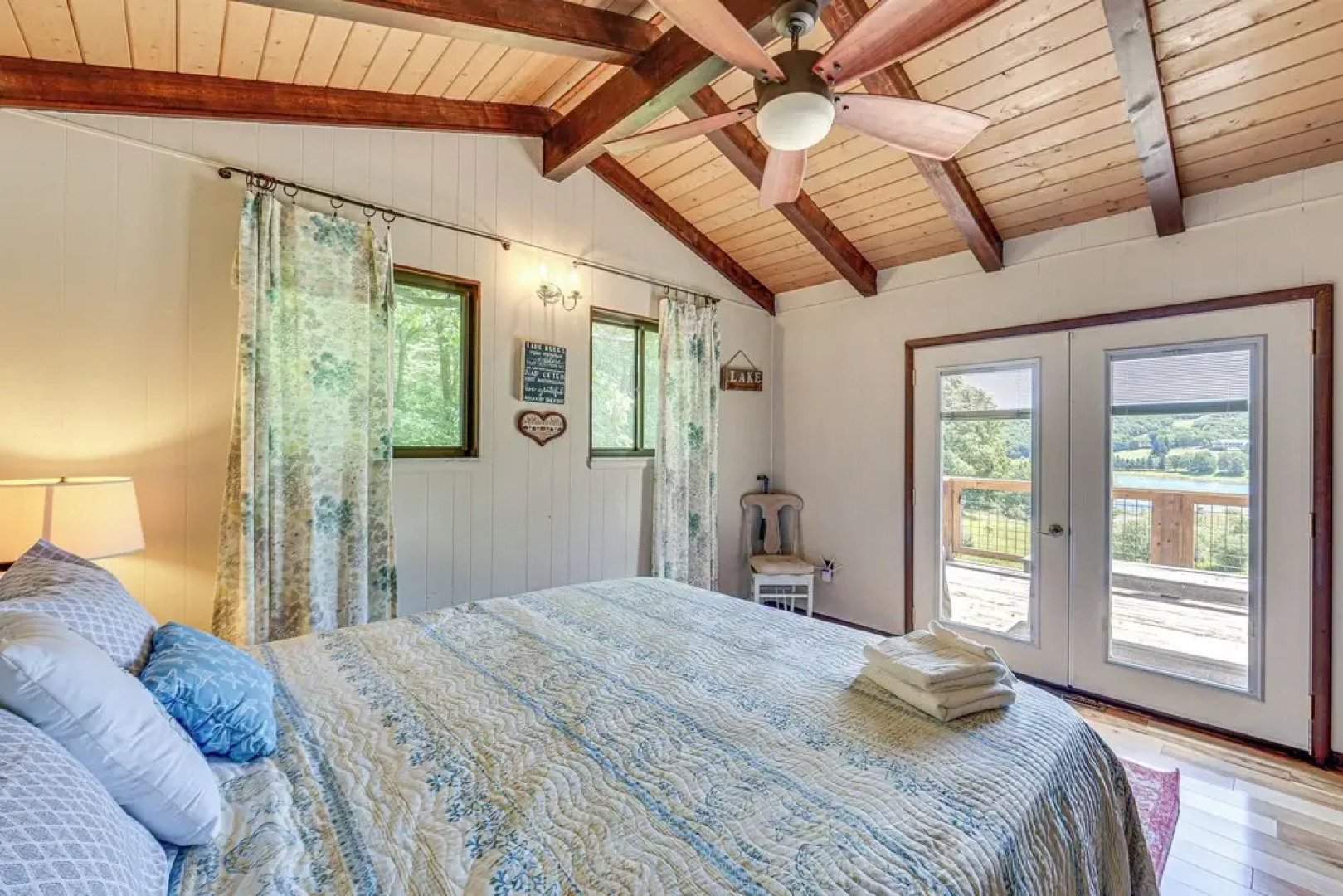 Walk to Alpine Lake: Terra Alta Cabin w/ Deck