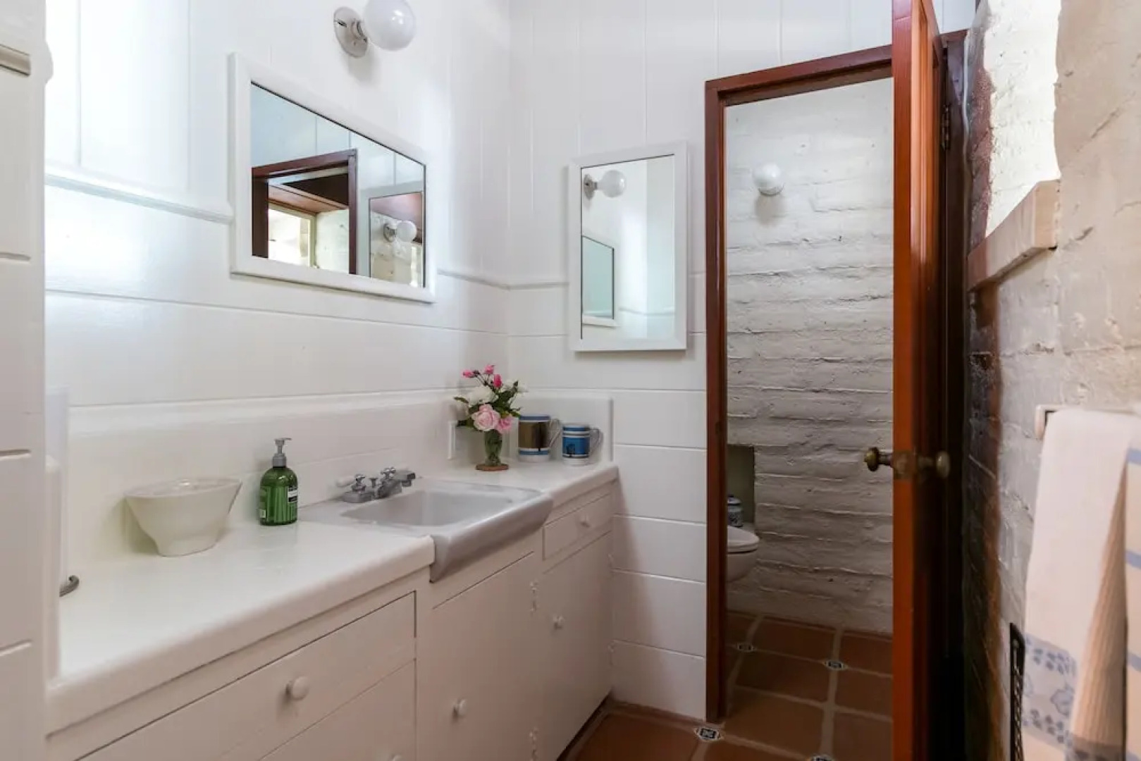 6590 Camino Carreta House by RedAwning