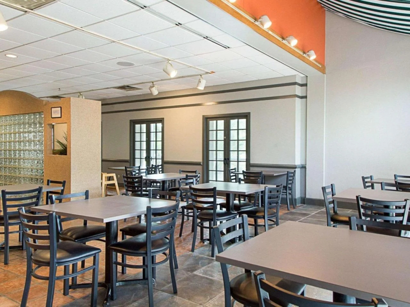 Motel 6 La Place, LA