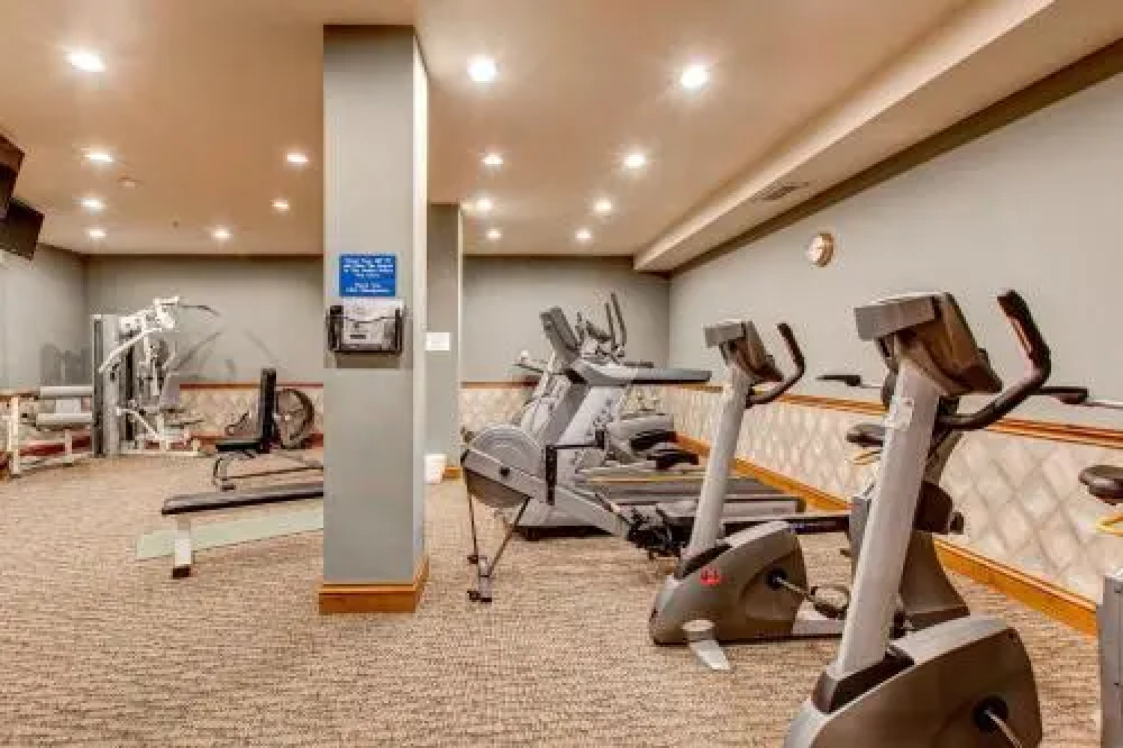 Powderhorn Lodge 107: Columbine Suite