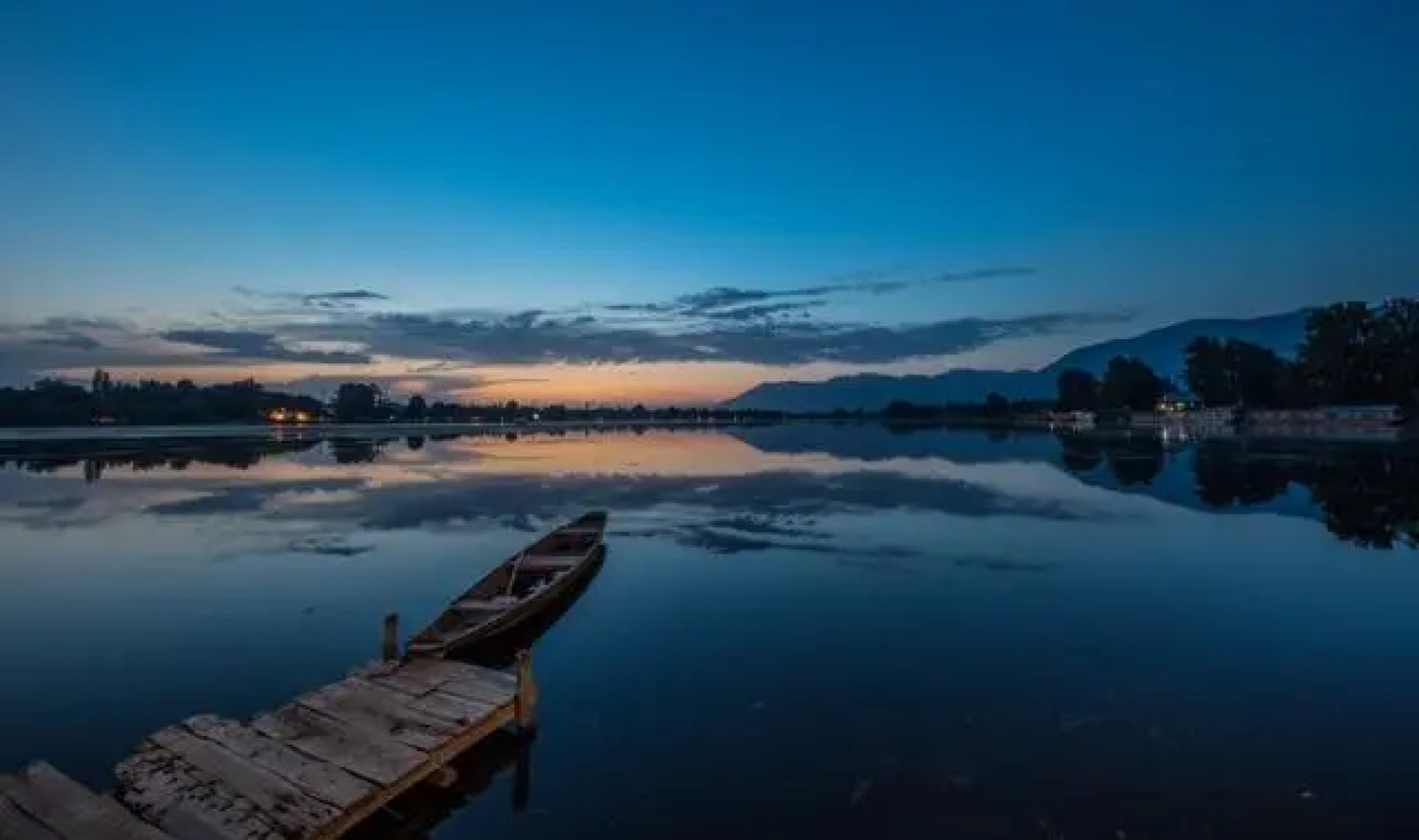 Floating Heaven Group of Houseboats