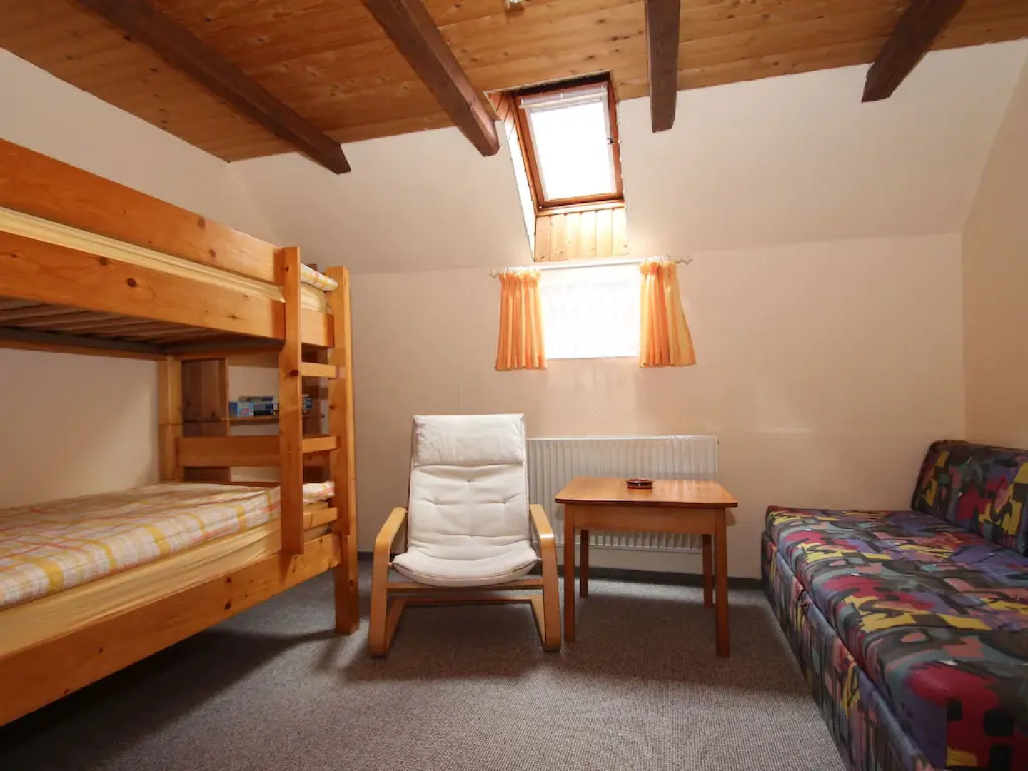 Terraced house in Strackholt with terrace