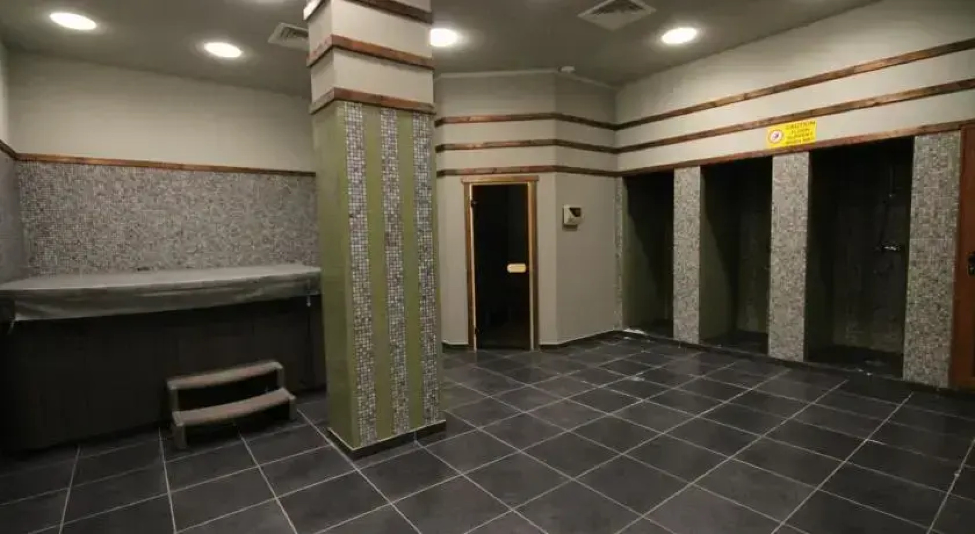 Studio New Estate in Aspen Valley