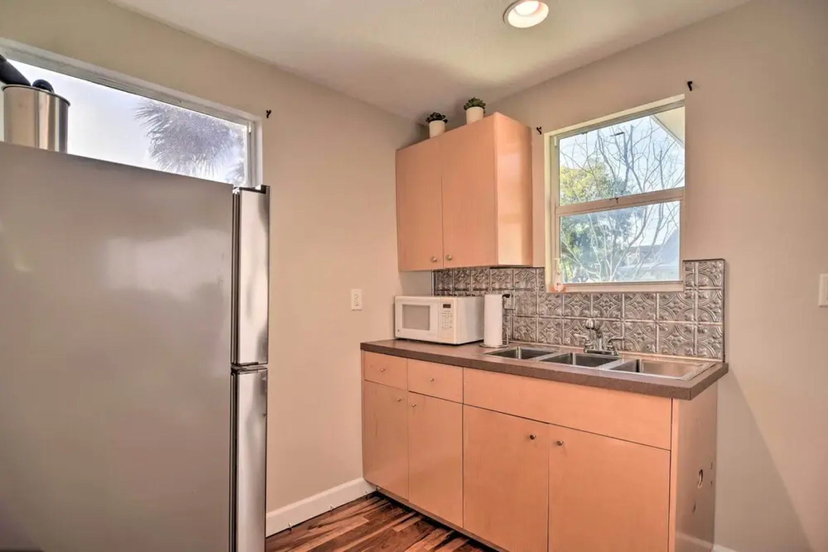 Vibrant Dunedin Getaway w/ Furnished Patio!