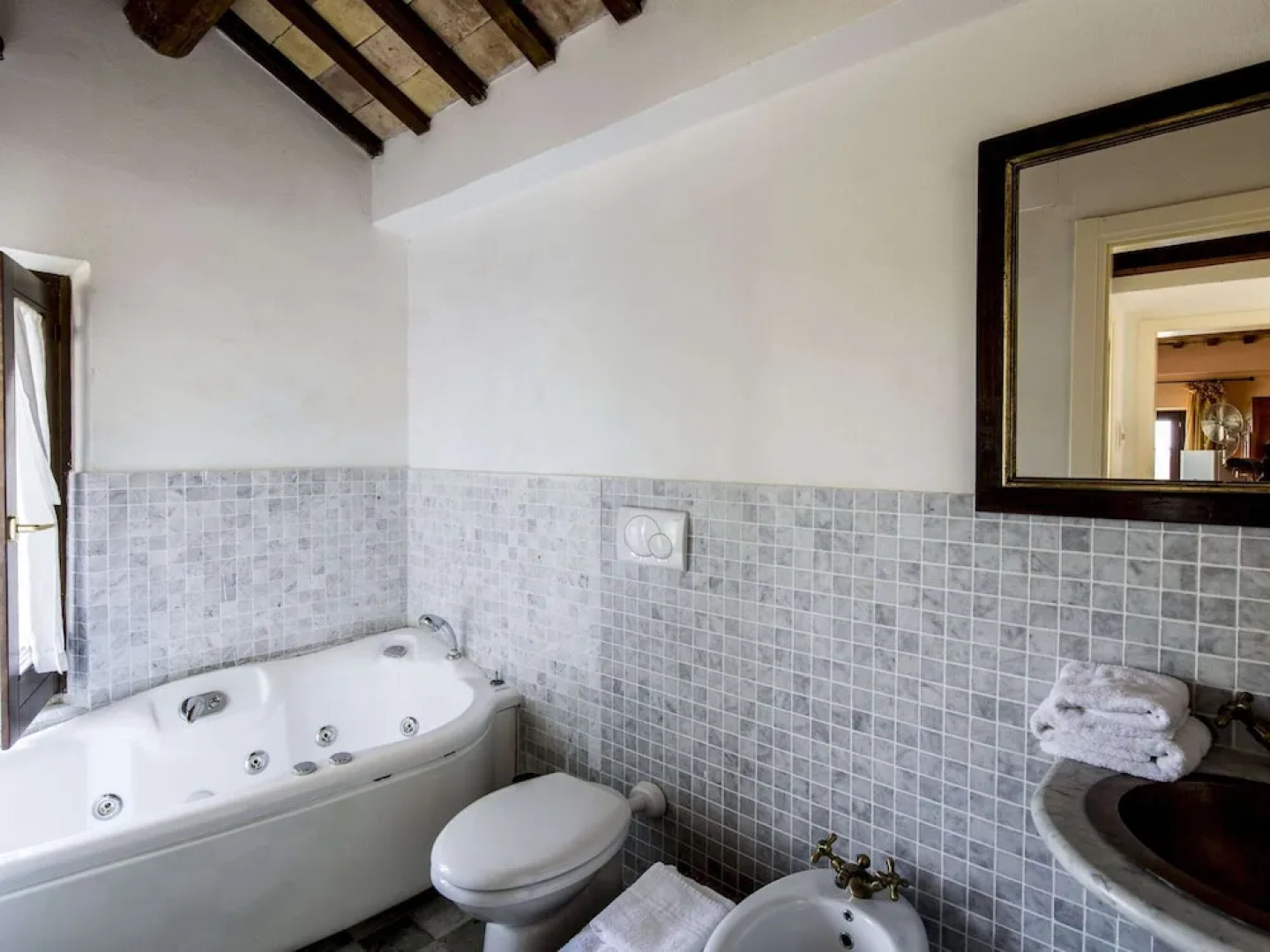 Hillside Retreat in San Savino