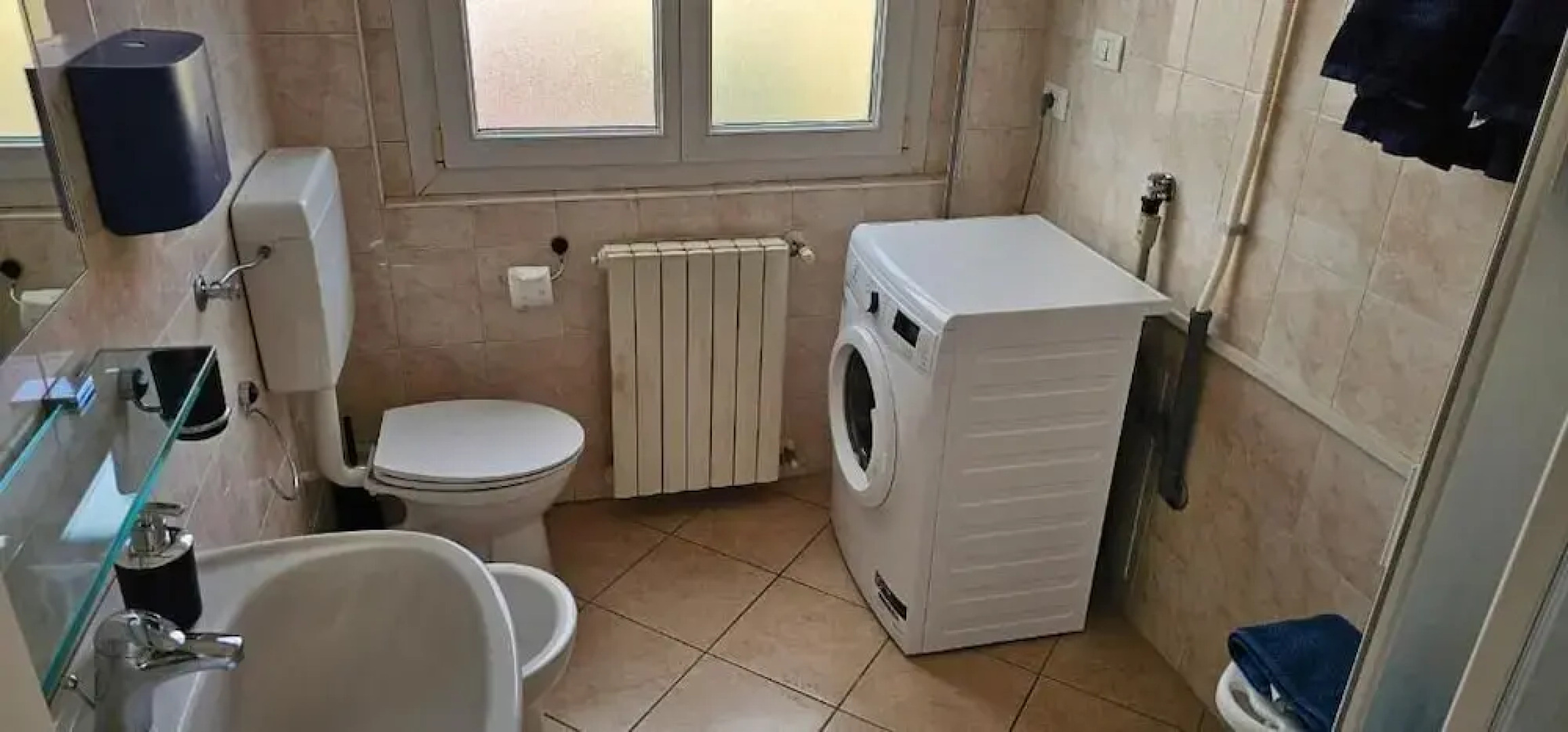 Casa luminosa con parcheggio sotto casa