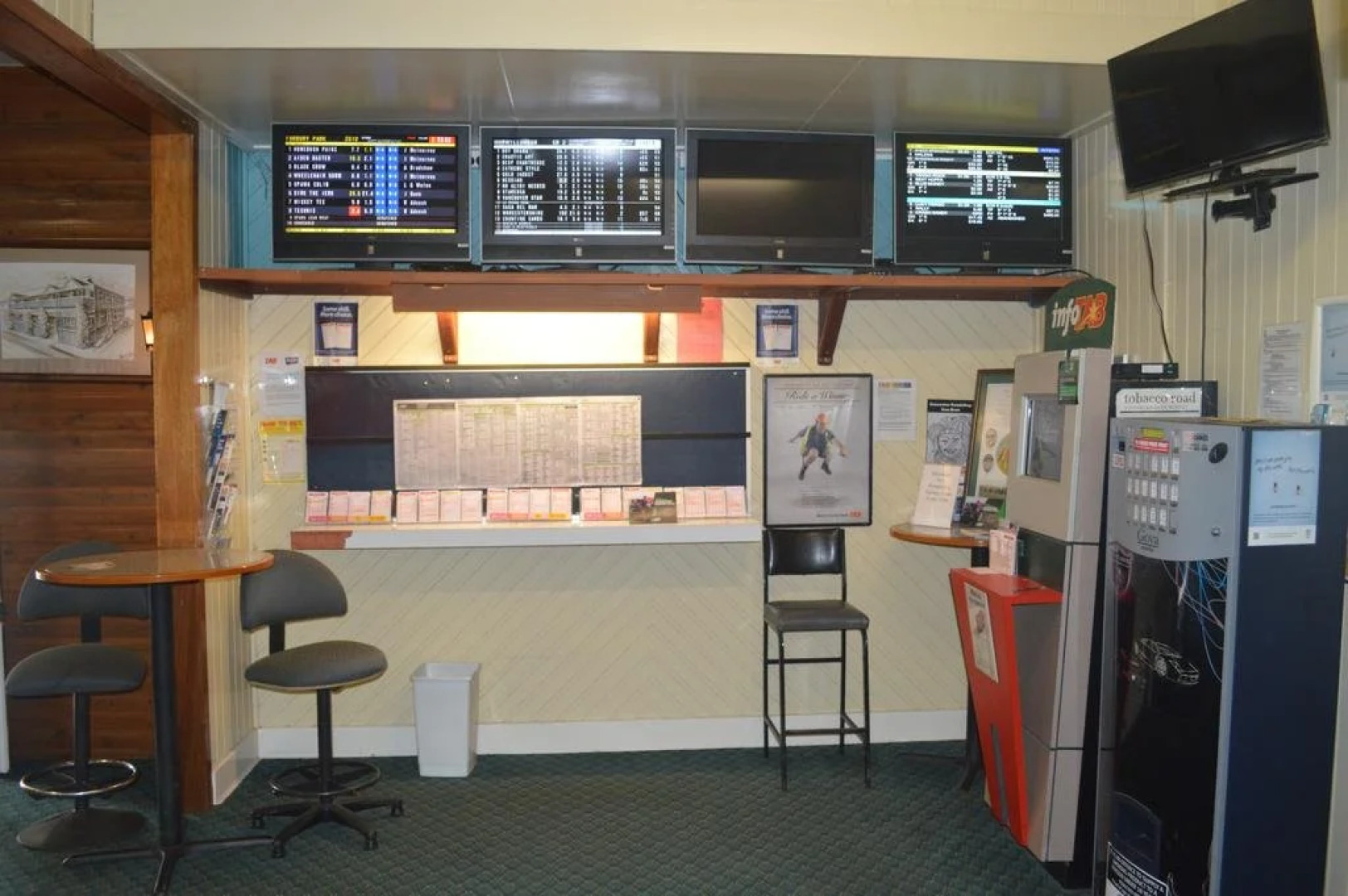 Killarney Hotel-Motel