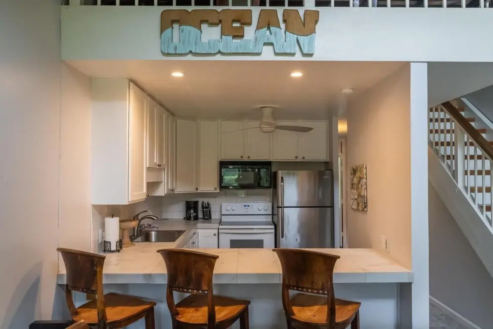 Rare 2 Bedroom + Loft Townhouse on the North Shore