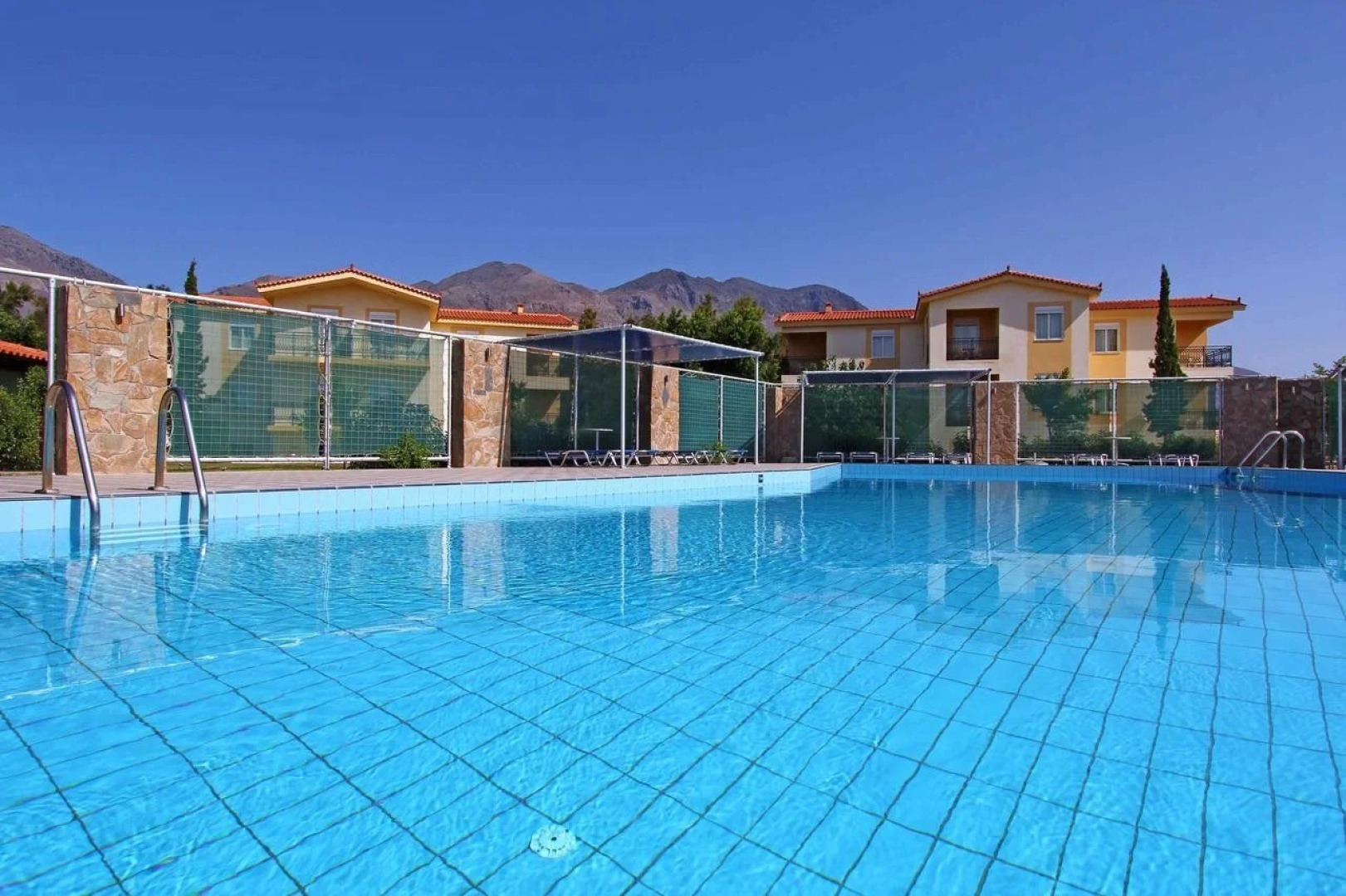 Monachus Monachus Apartments