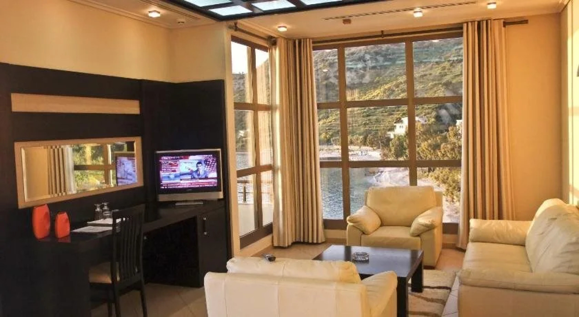 Paradise Beach Hotel