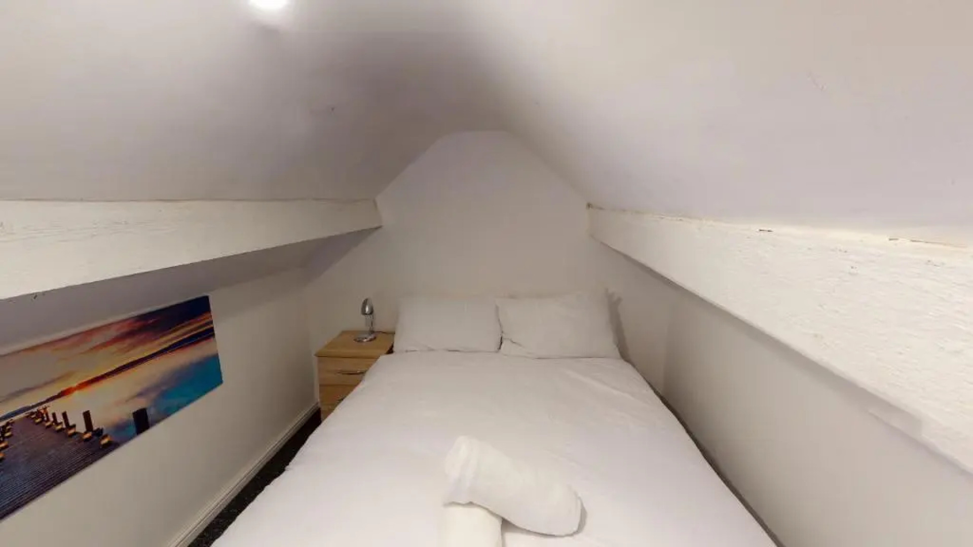 J Kyns Exclusive Apartment