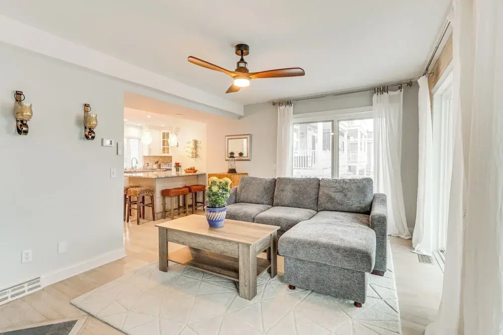 Bright Milford Beach House w/ Outdoor Shower