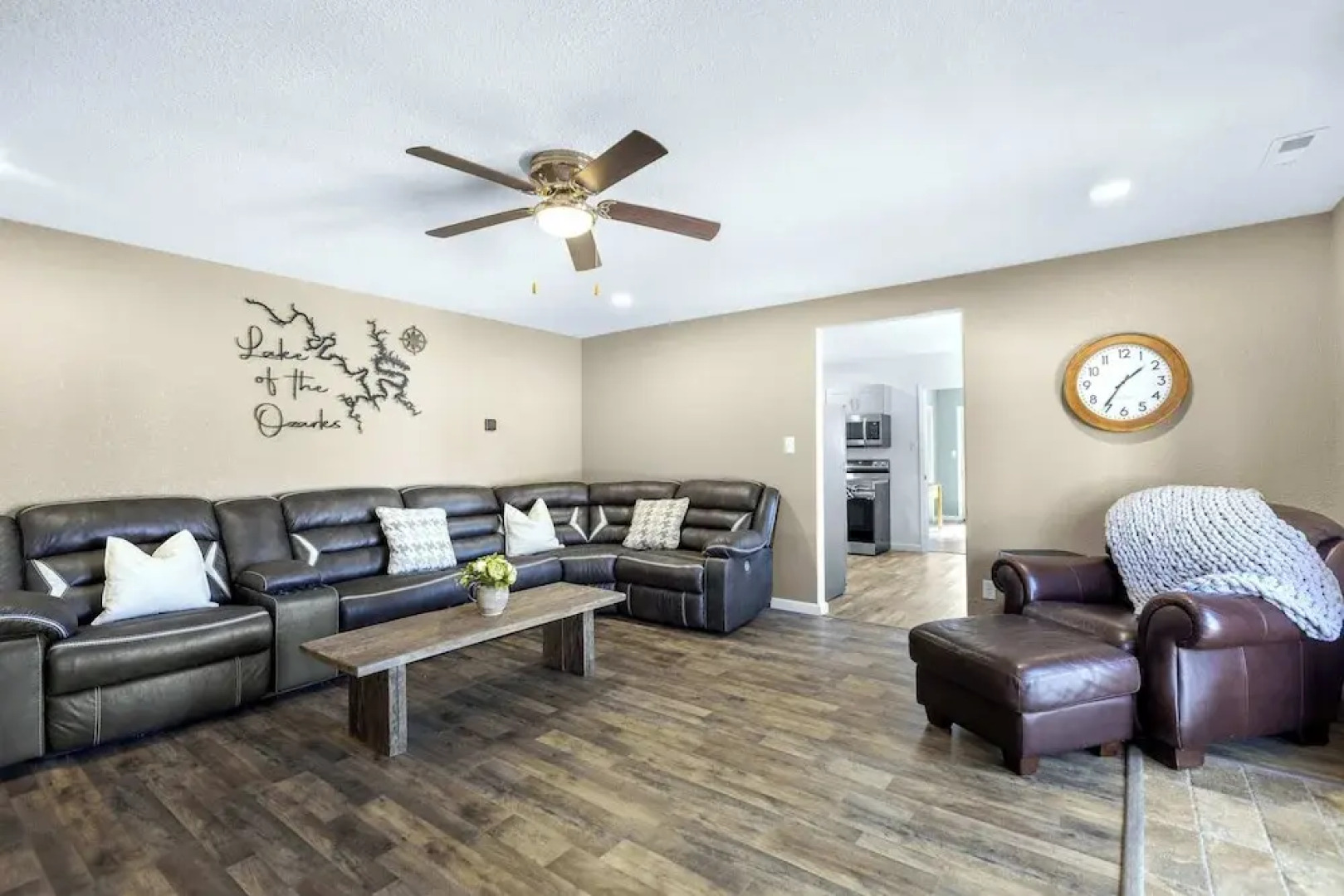 White Oak Landing Spacious 6 BDR w/ Boat Slip!