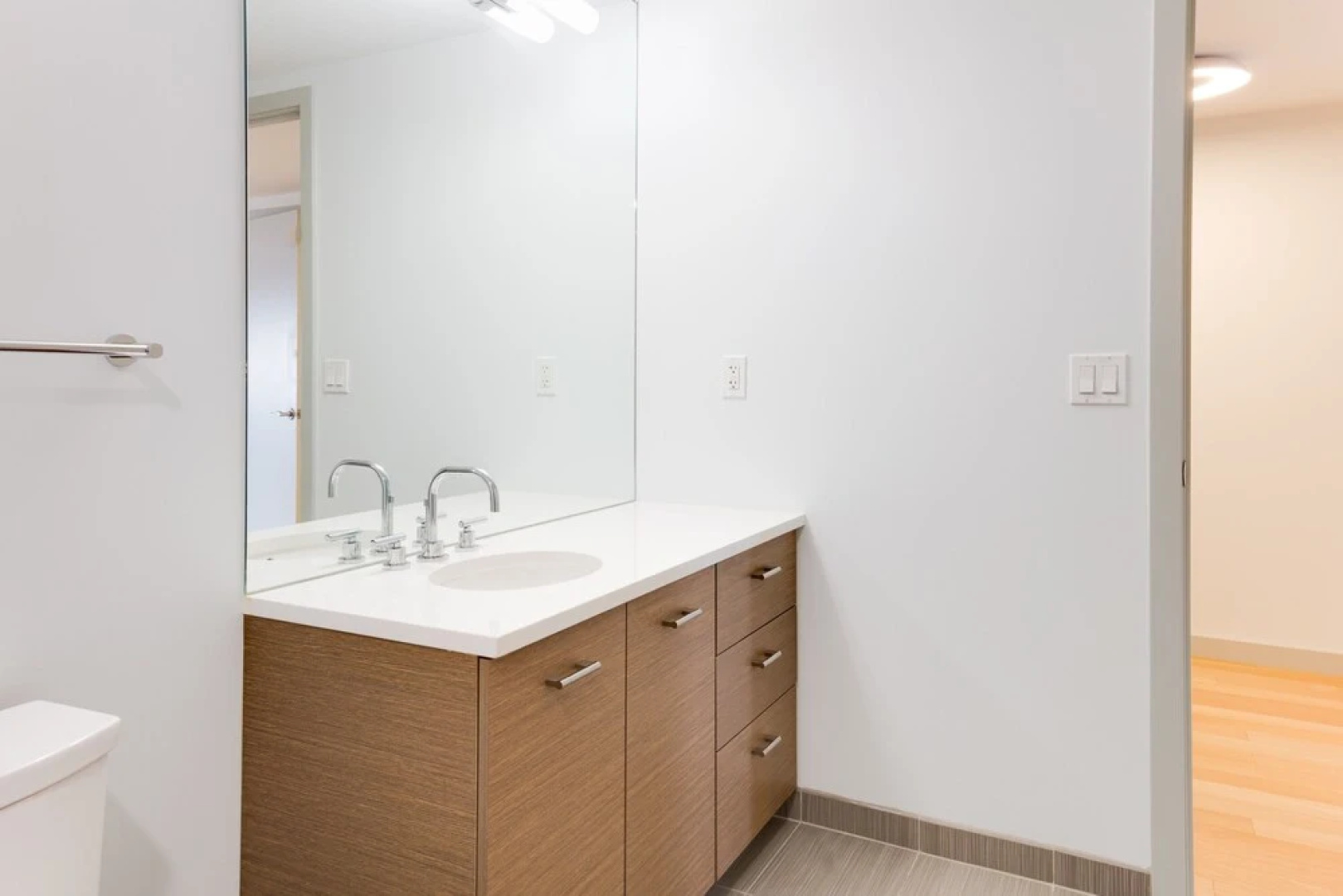 Global Luxury Suites at Seaport