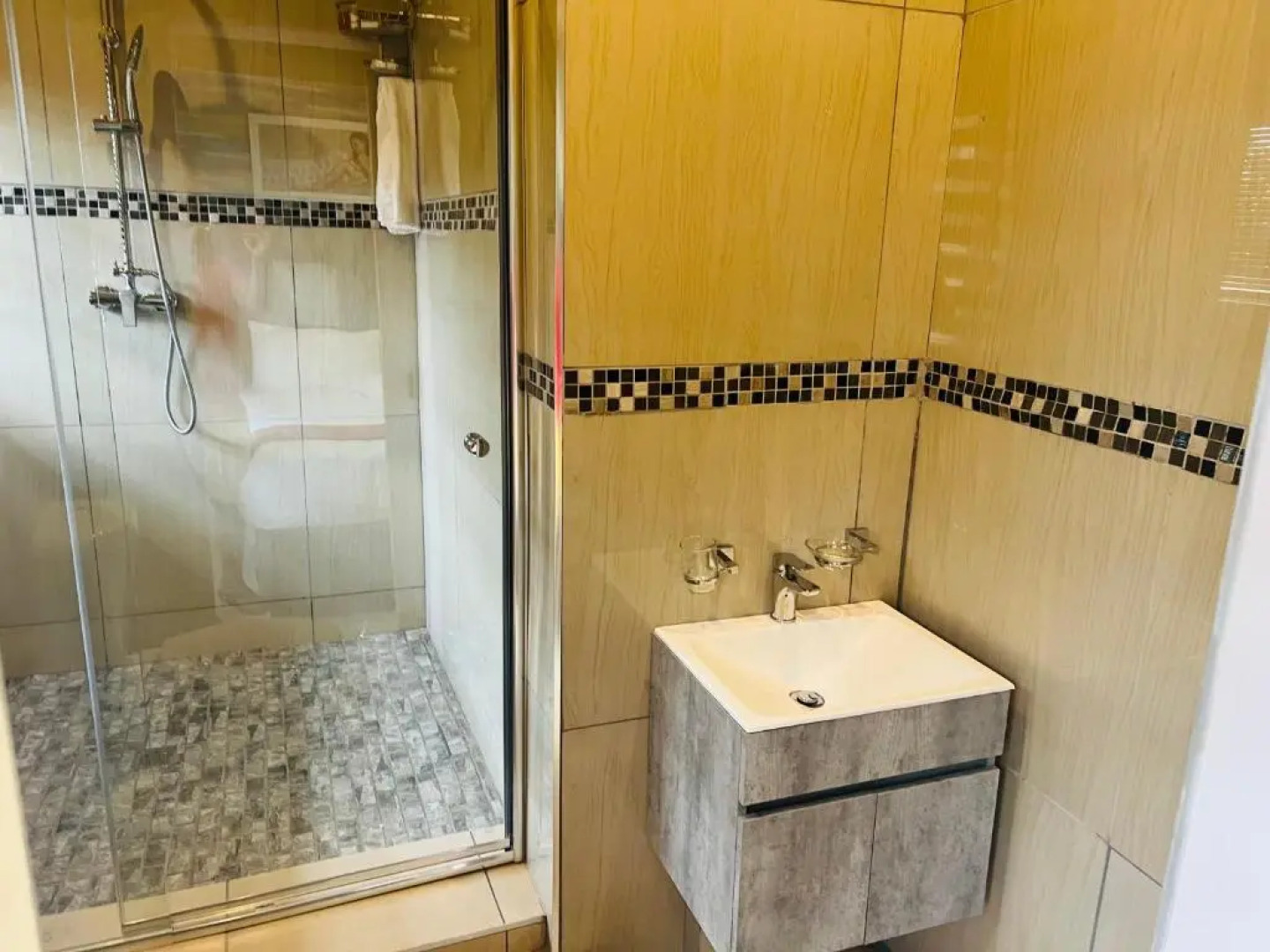 36 frere road shelly beach , margate