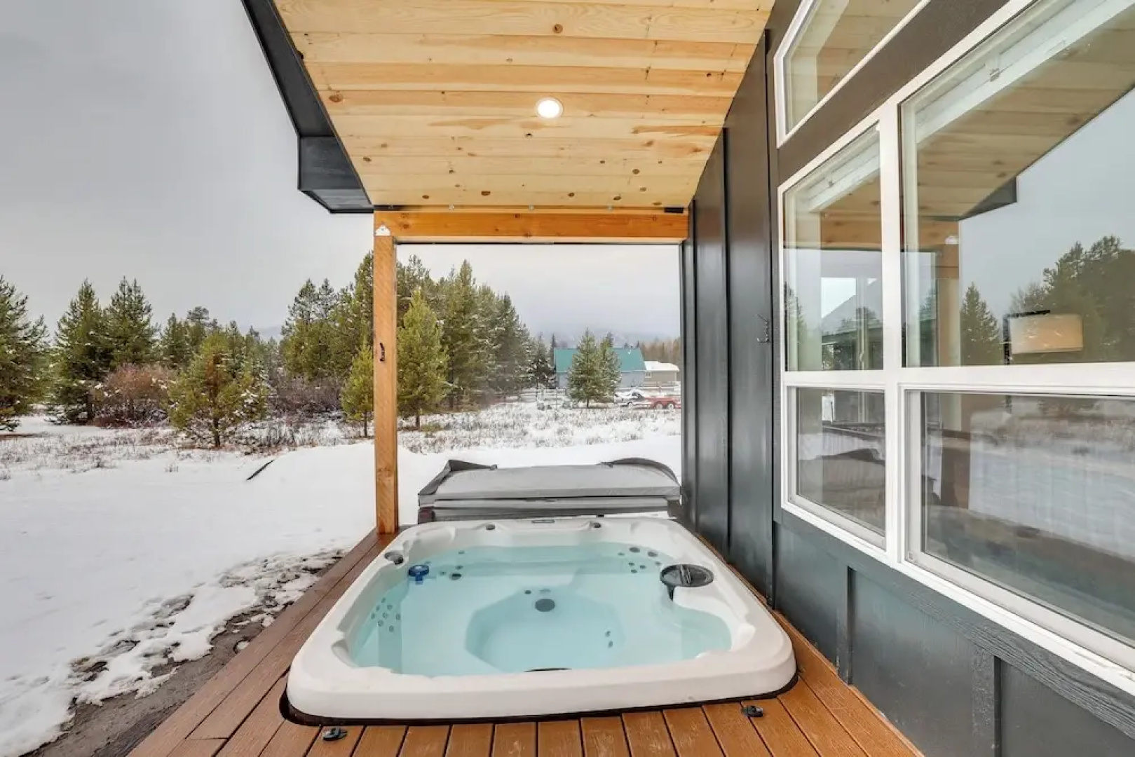 Family-friendly Donnelly Home w/ Private Hot Tub!