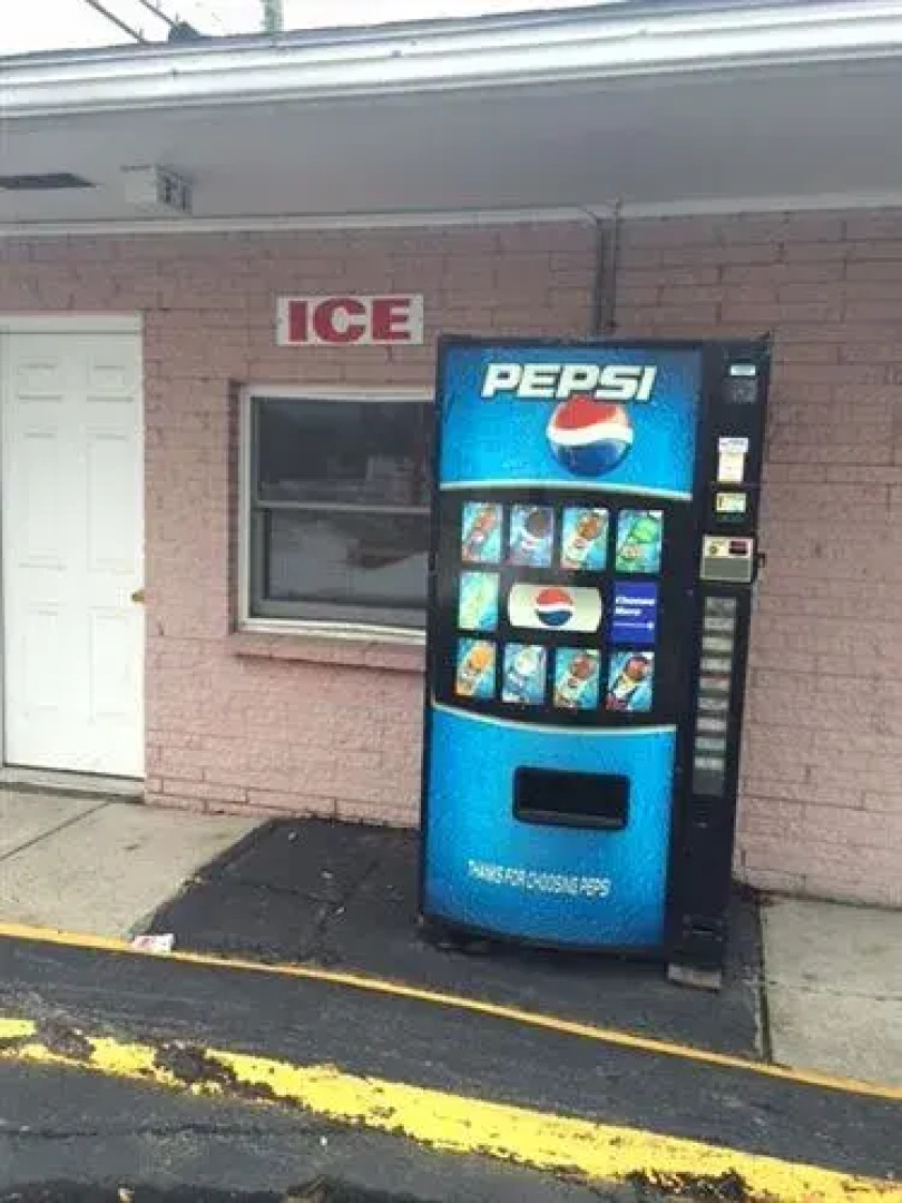 Pink Fountain Motor Inn