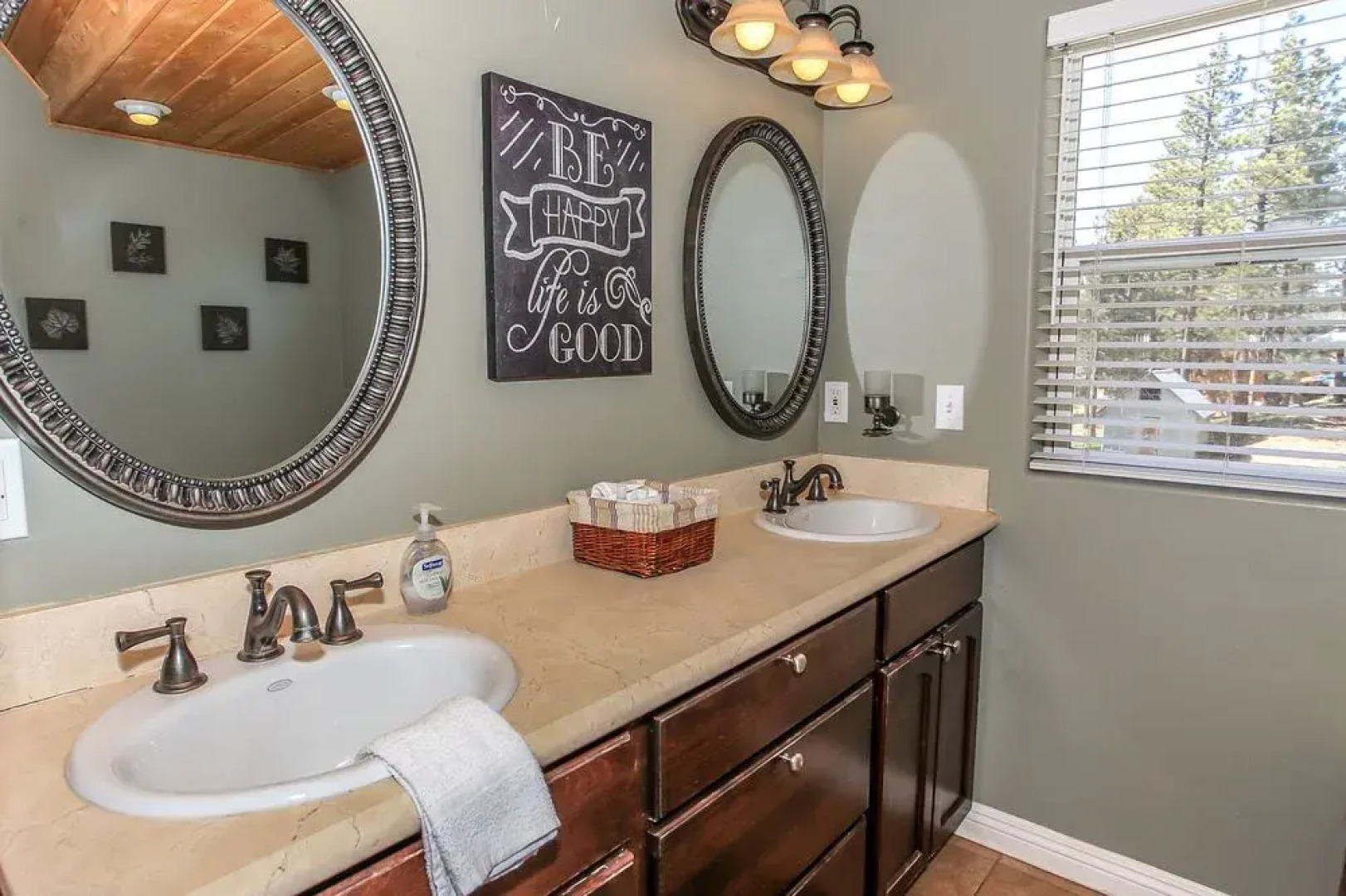 RedAwning "Cabin Big Bear" by the Lake