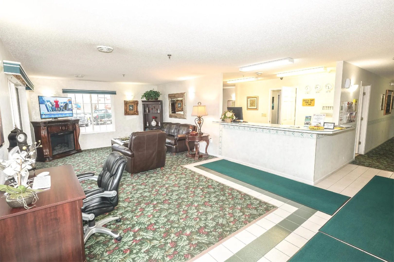 Mountain Host Motor Inn