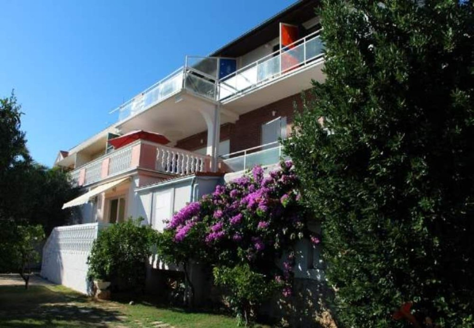 Apartment Tecupa - 50 M from the sea : A1 Tisno, Island Murter