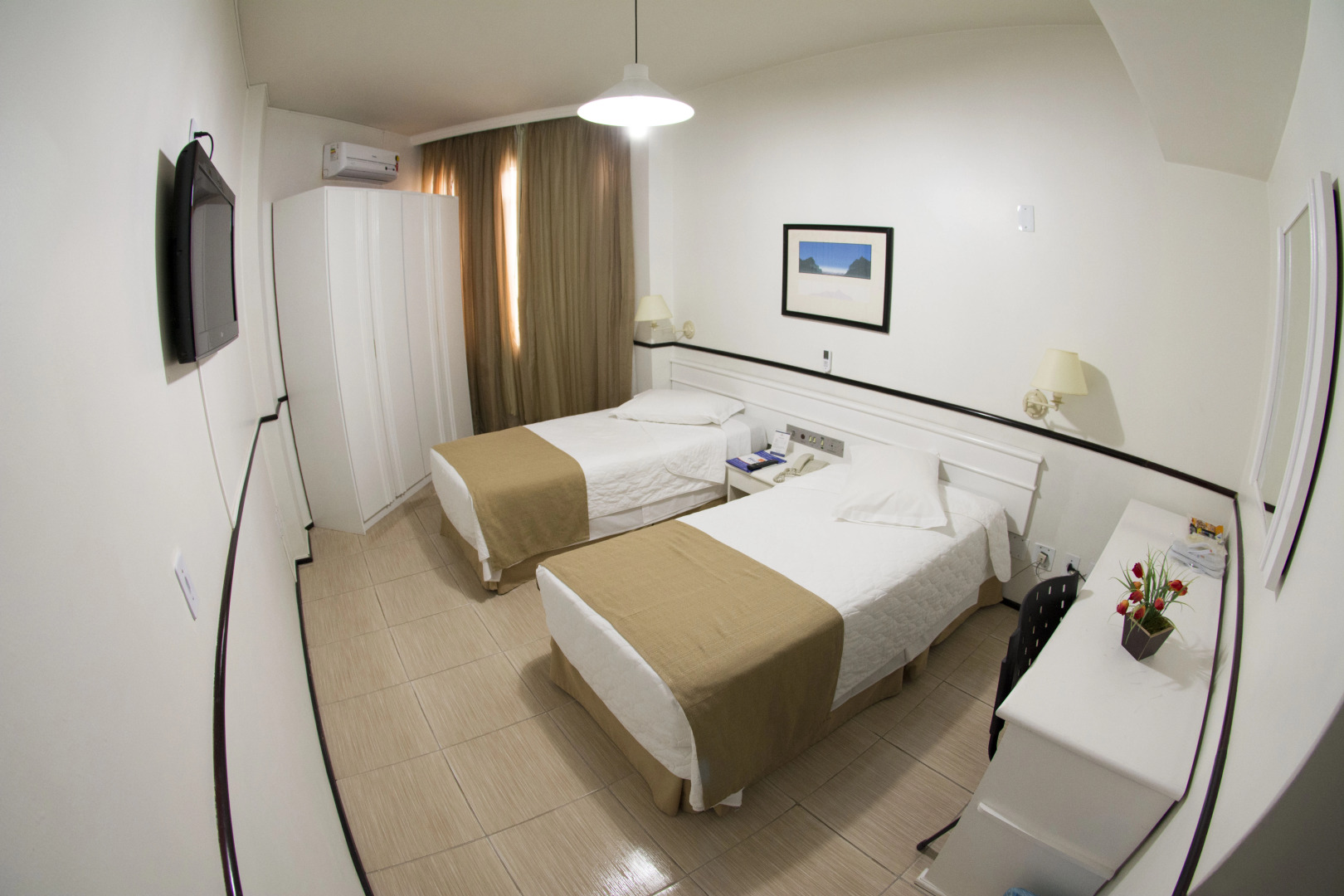 Harbor Querência Hotel