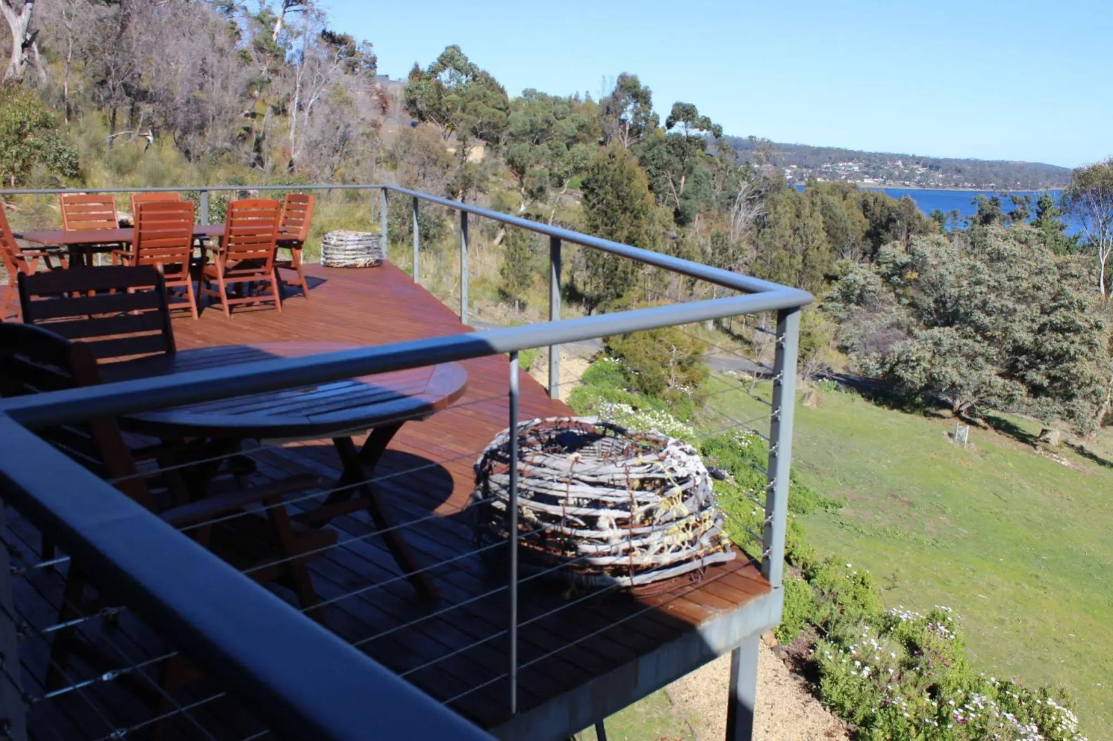 Storm Bay Guest House & Cottage