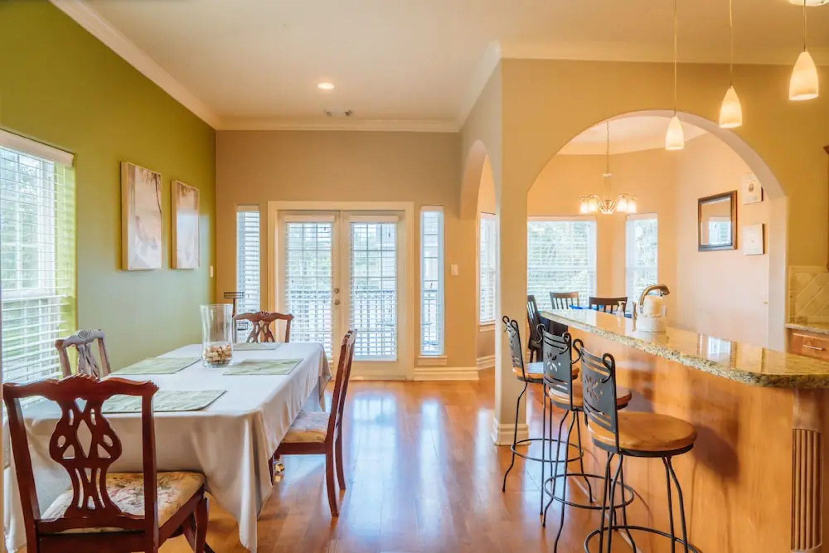 Spacious Kemah Boardwalk Townhome