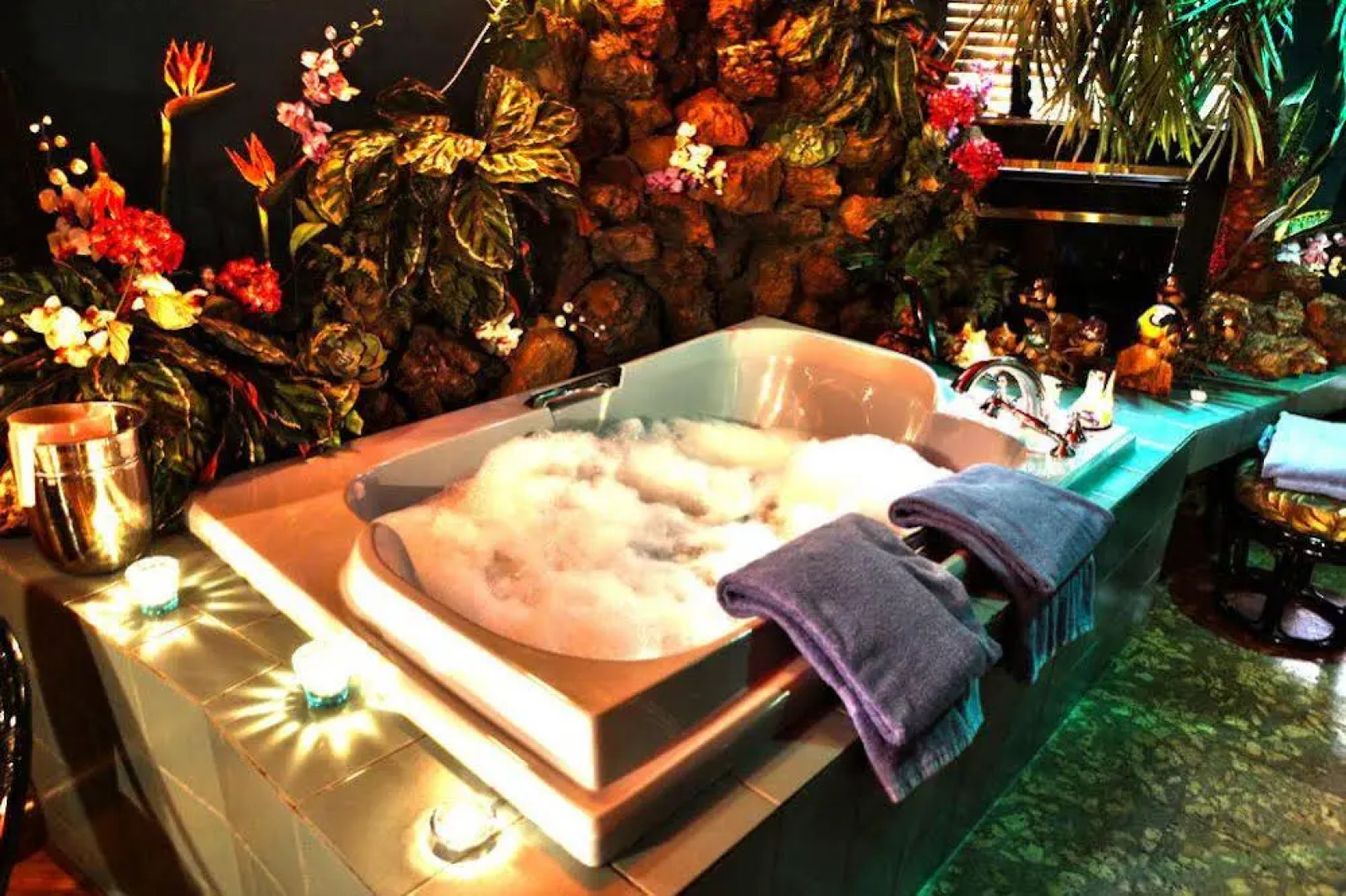 Mariaggi's Theme Suite Hotel & Spa